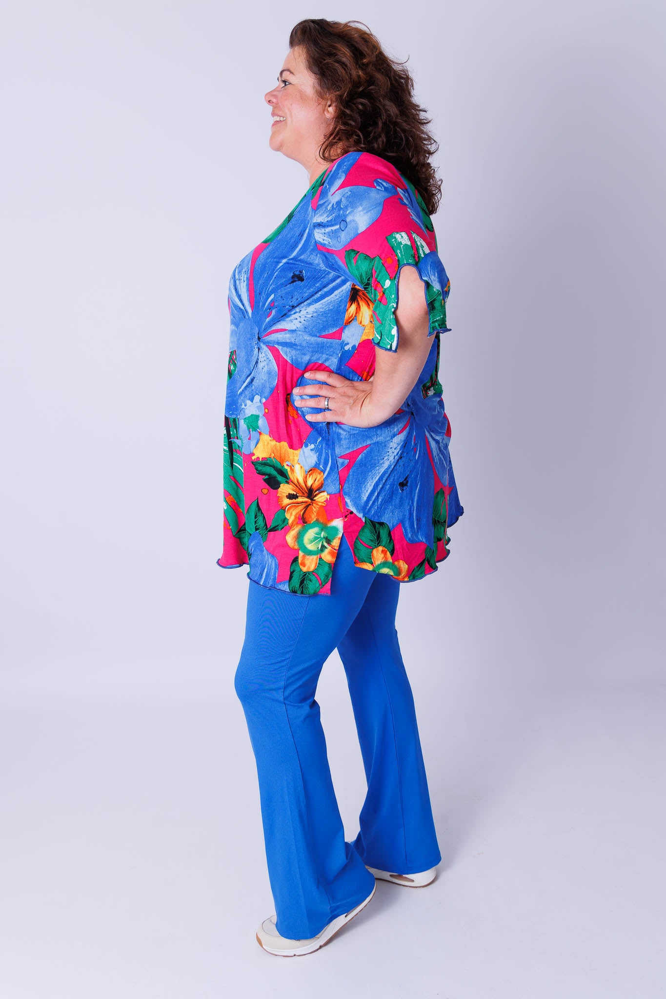 Flared legging viscose voor lange benen binnenbeenlengte ca 85 cm maat 58/64