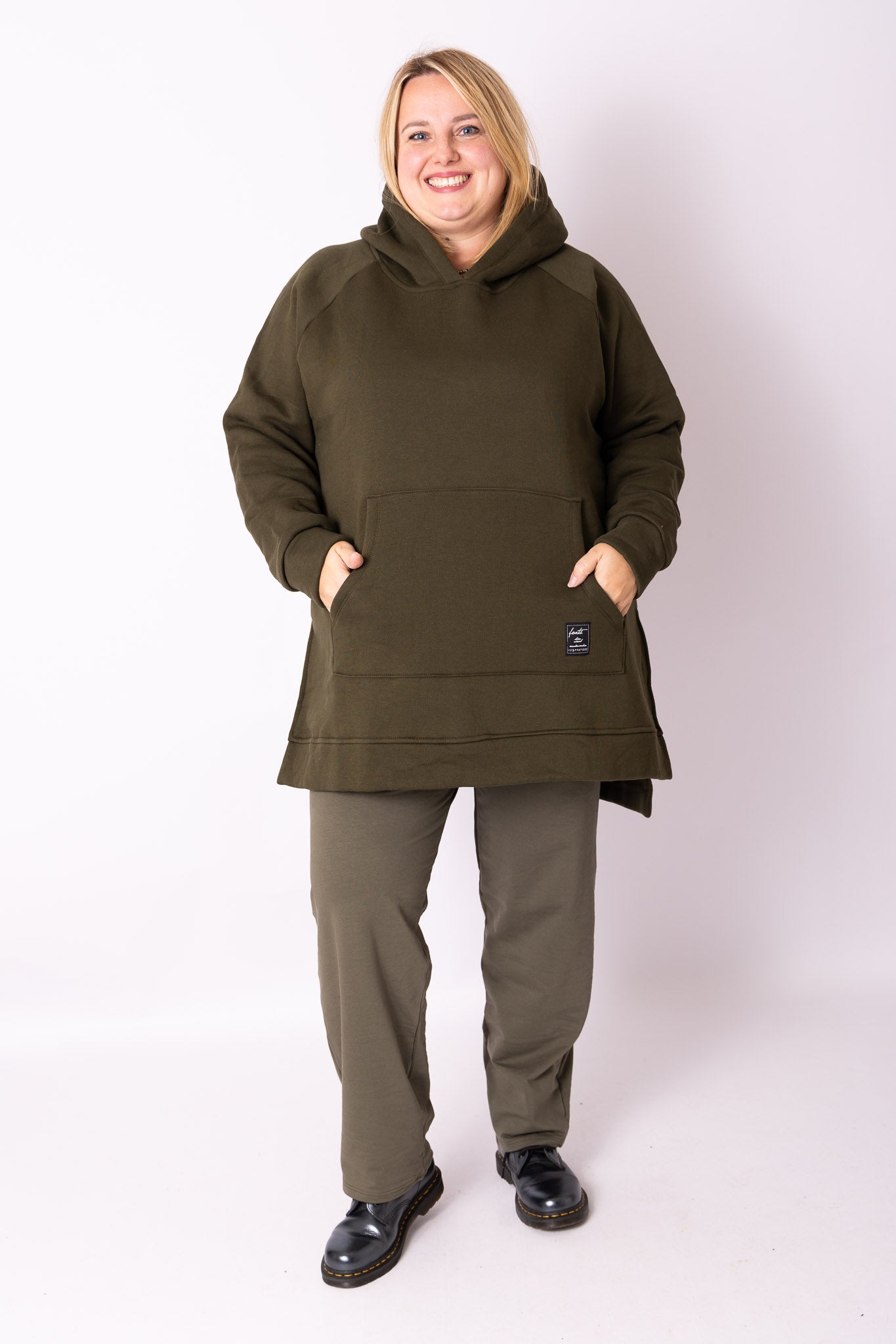 Warme hoodie met zakken one size buste 150 cm