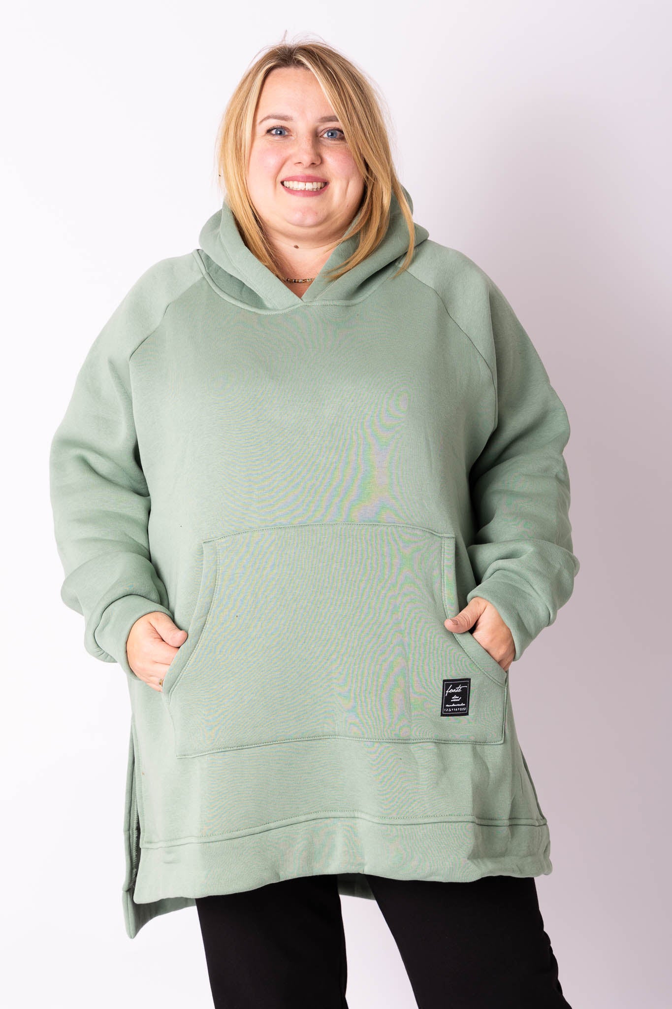 Warme hoodie met zakken one size buste 150 cm