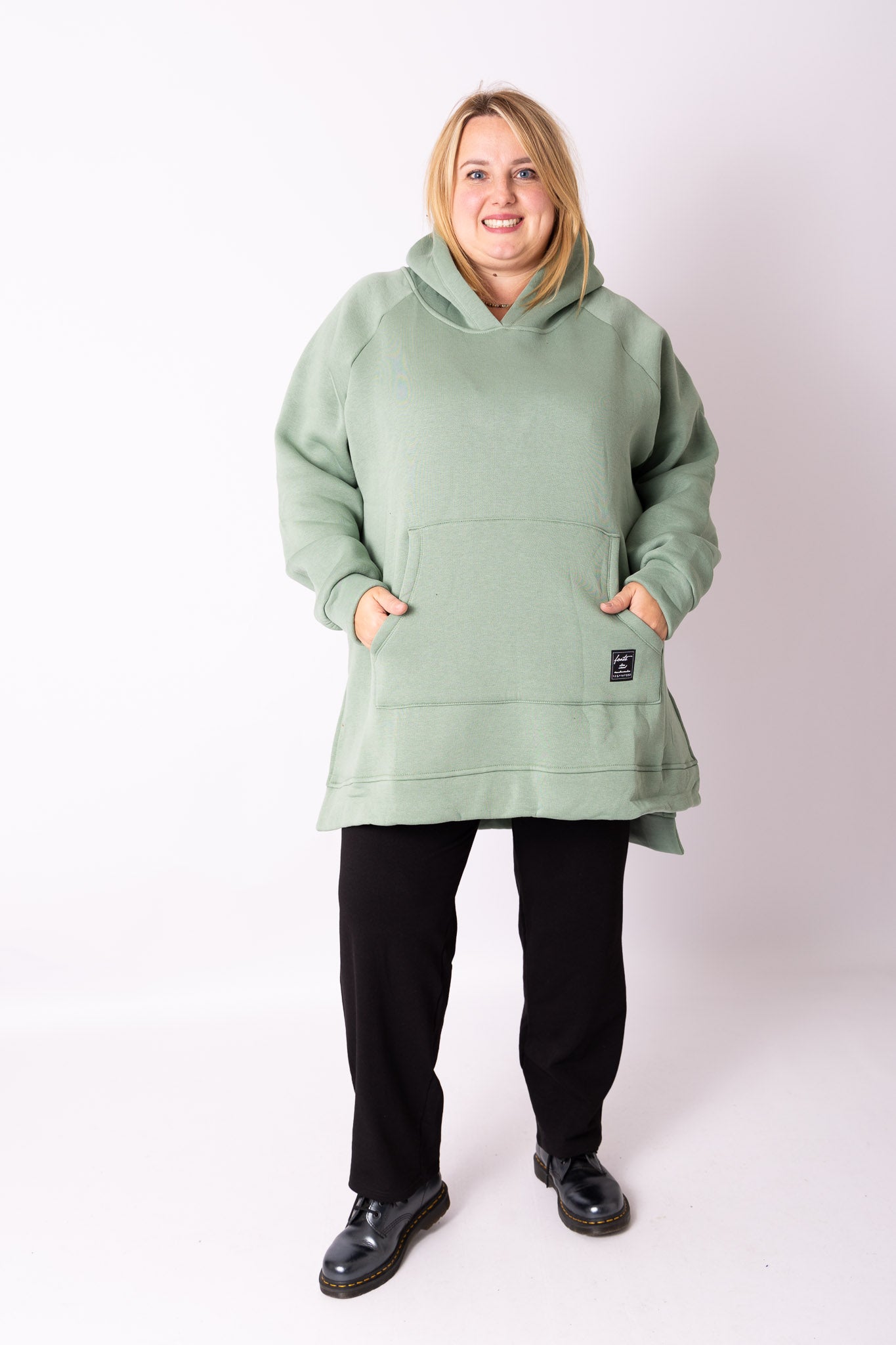 Warme hoodie met zakken one size buste 150 cm