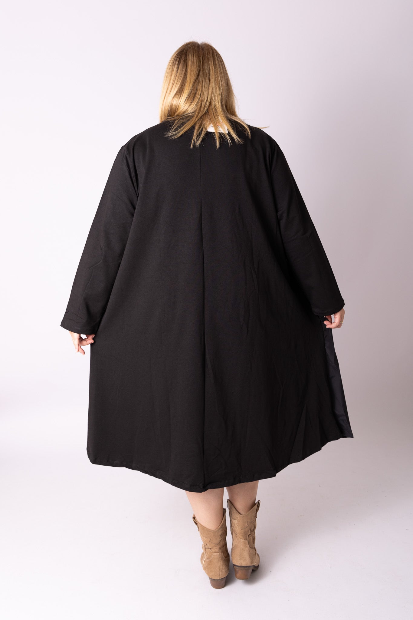 Jurk Annelieze zwart ca 115 cm lang maat 54-58