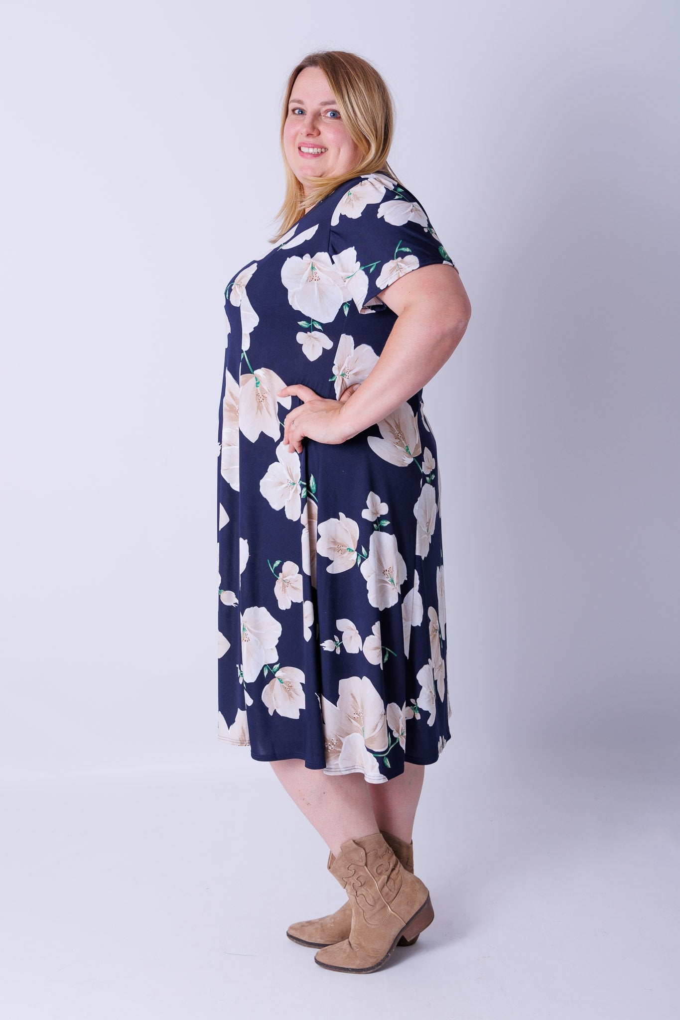 Jurk Bella magnolia wit travel stof ca 115 cm
