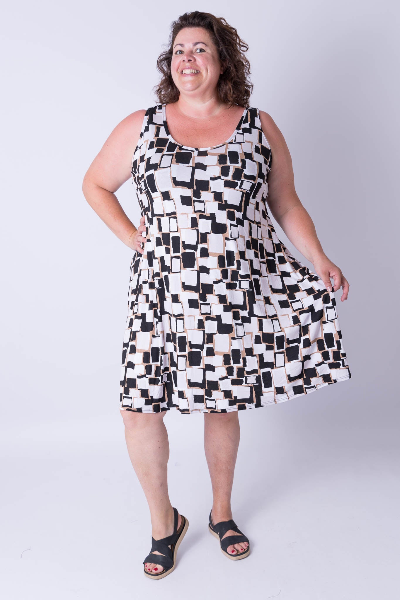 Jurk Gwen A-lijn abstracte labyrint 105 cm viscose
