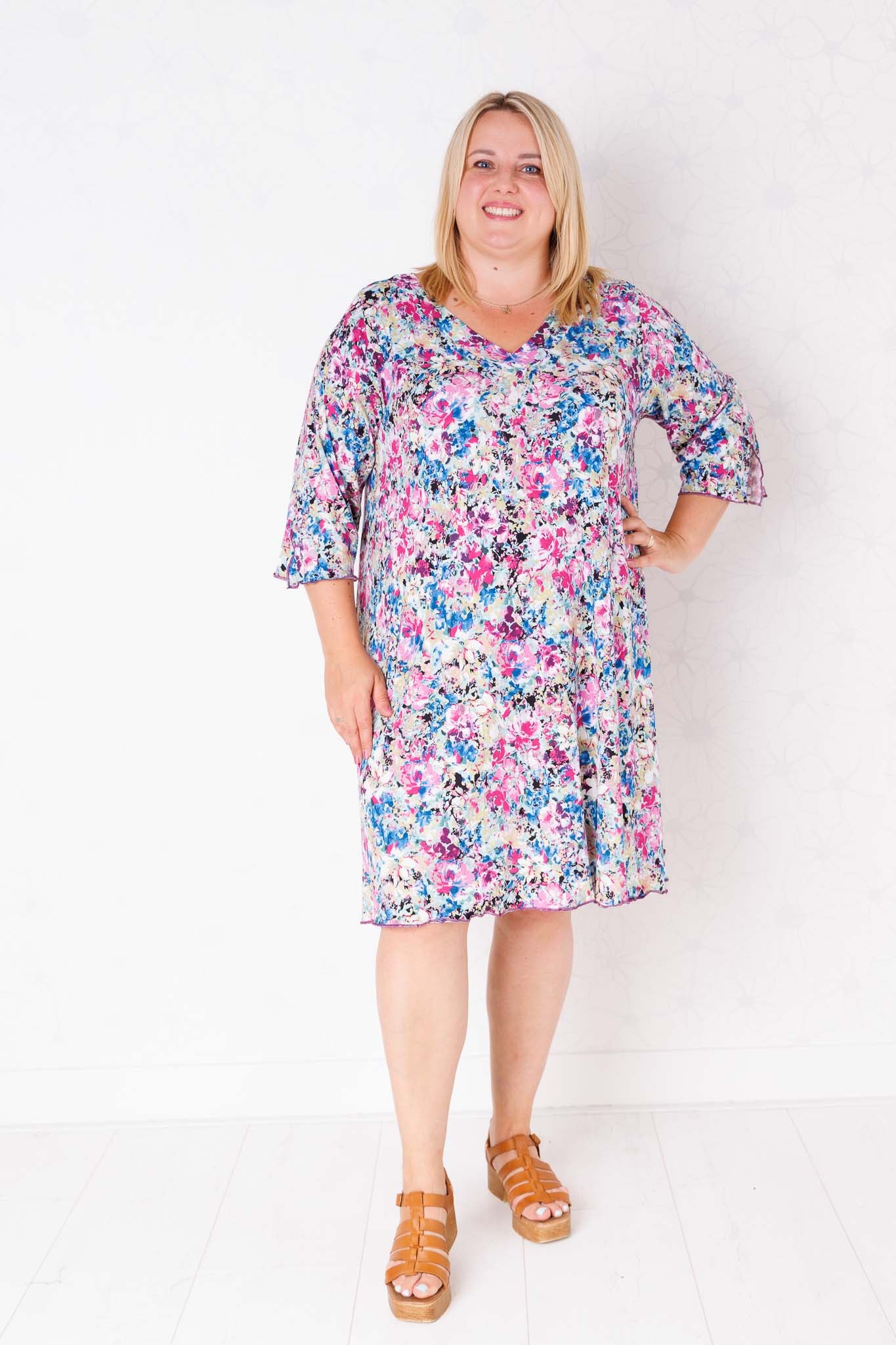Jurk Linda-bloemen roze blauw-viscose-105 cm lang