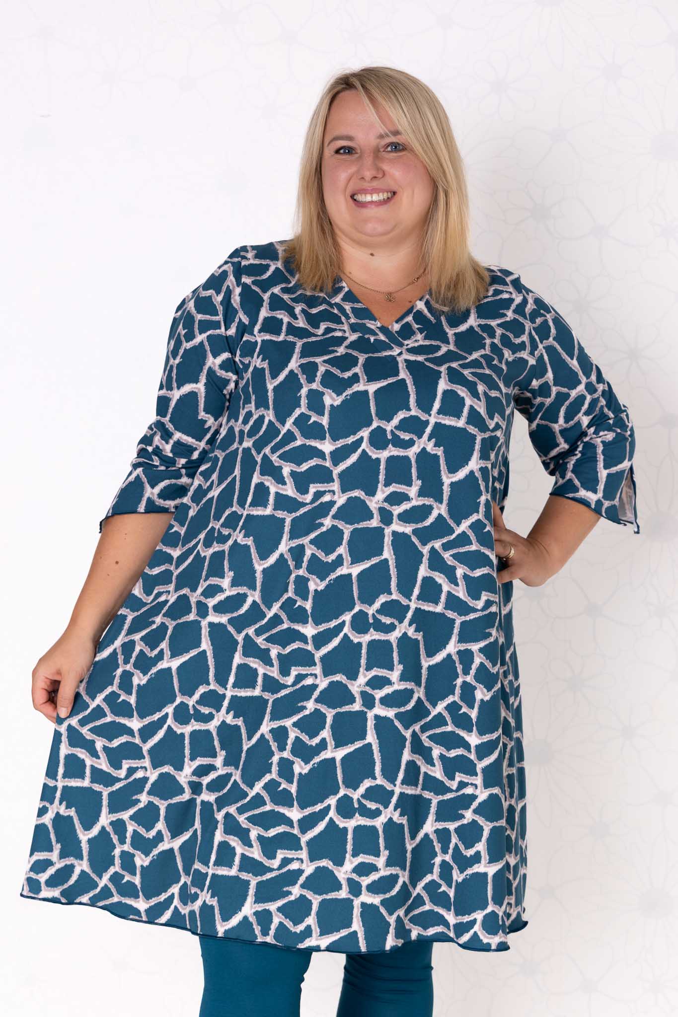 Jurk Linda | Giraffe Petrolblauw | Kimo | 105cm
