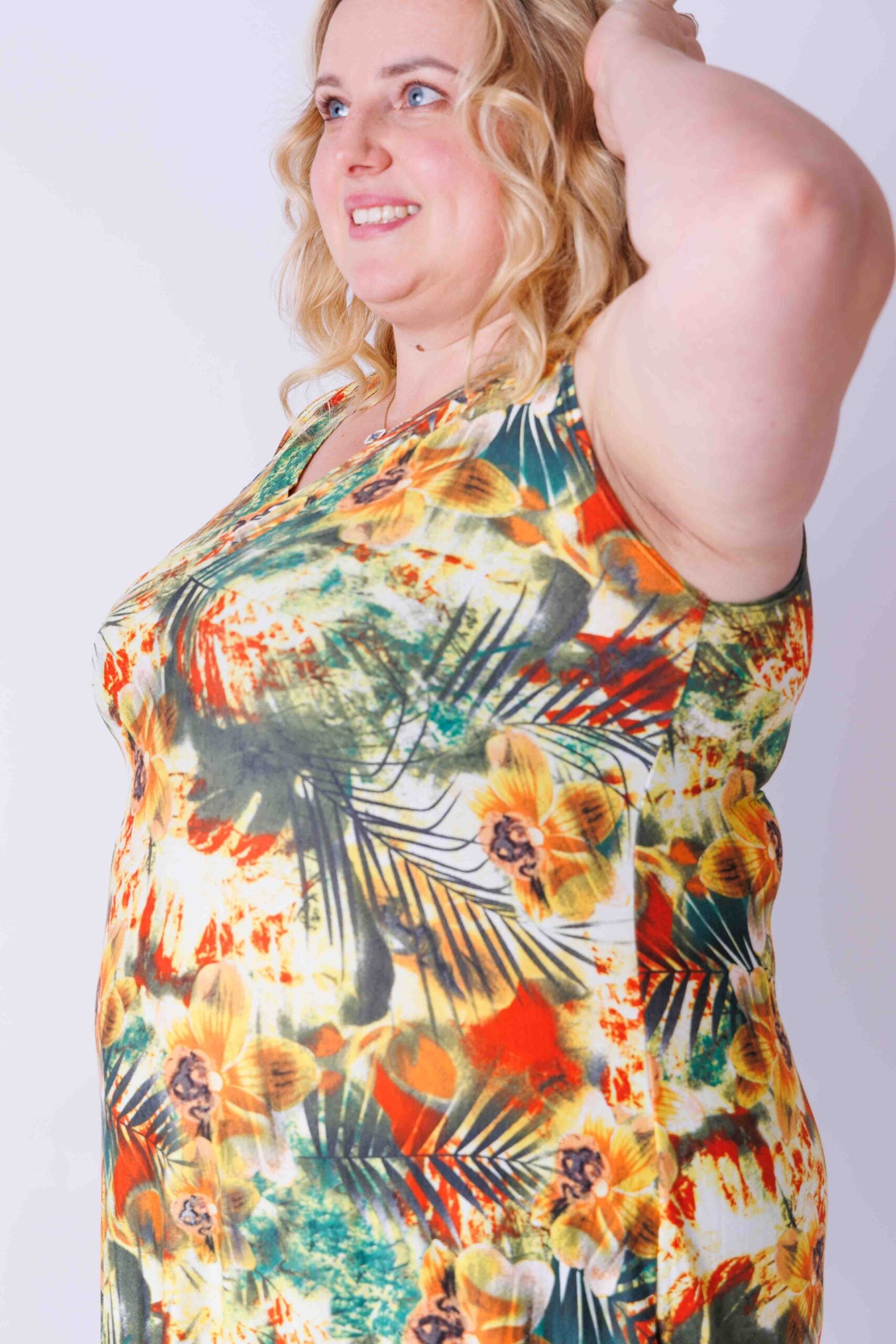 Maxi jurk mouwloos tropisch bladeren viscose ca 130-135 cm