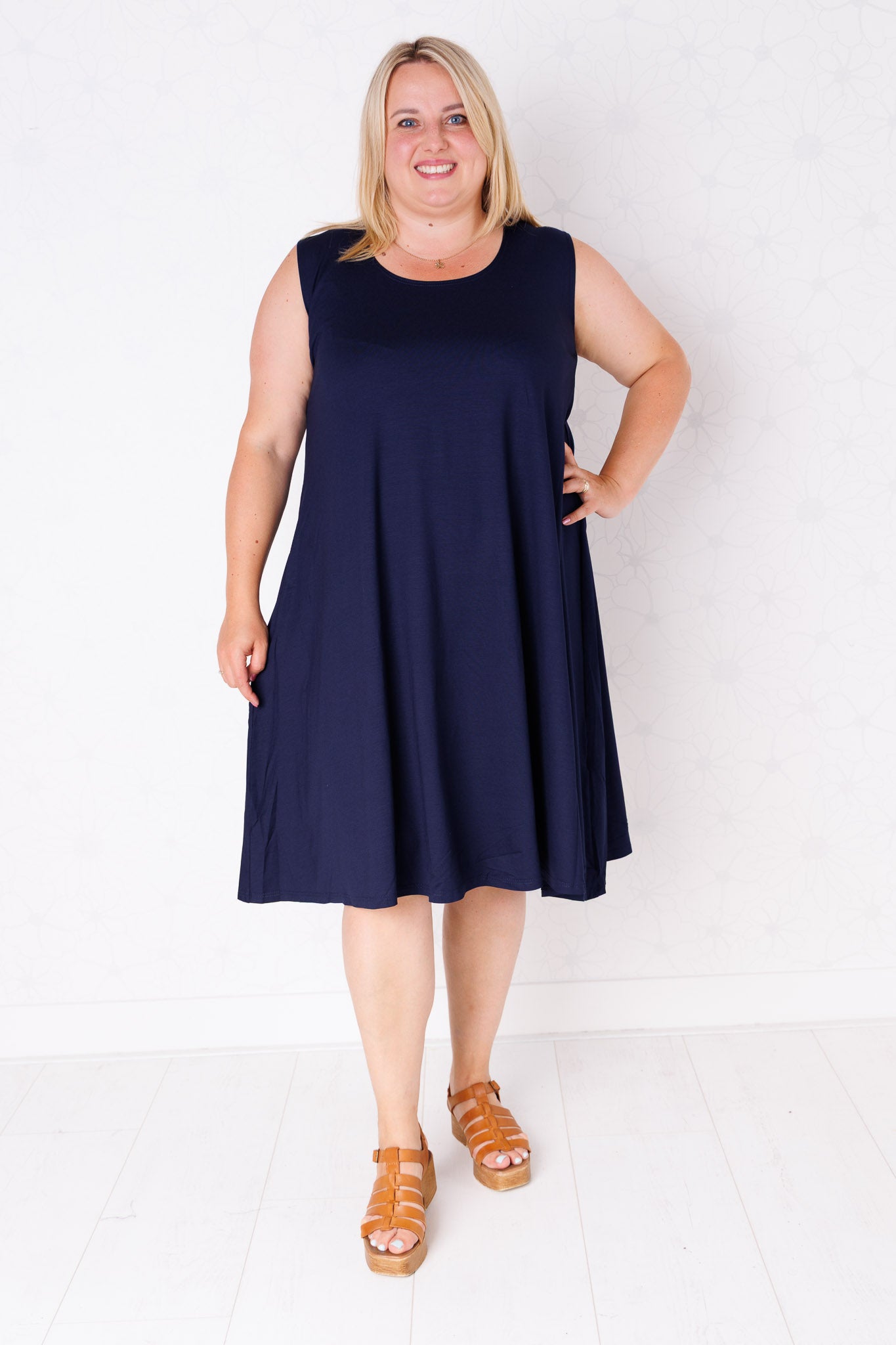 Jurk Linda mouwloos - wijde A-lijn - viscose - ca 115 cm
