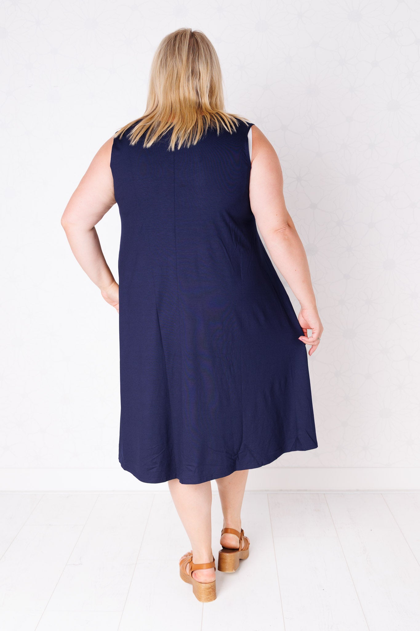 Jurk Linda mouwloos - wijde A-lijn - viscose - ca 115 cm