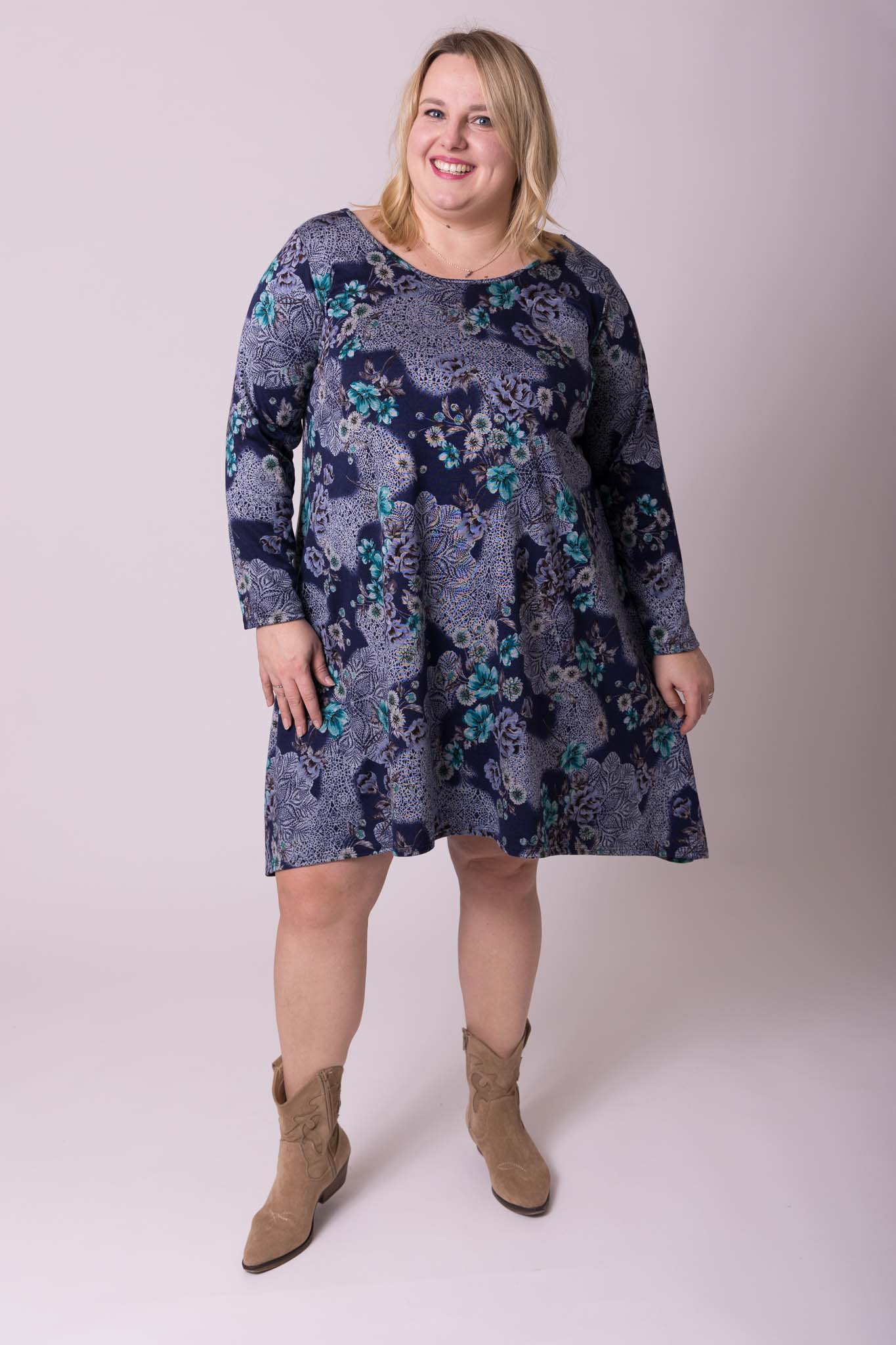 Tuniek / jurk Tanja A-lijn ruime decolette ca 100 cm