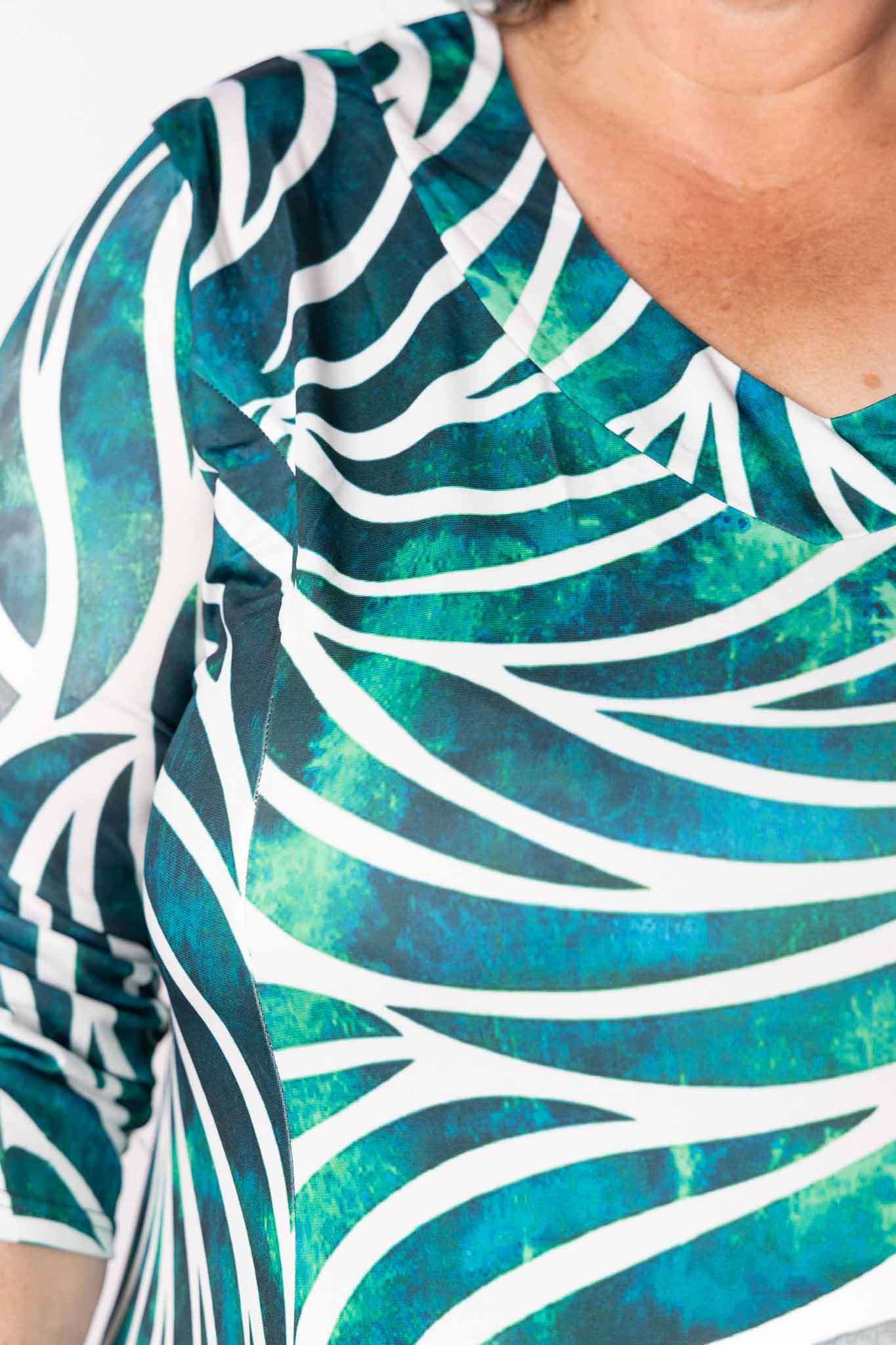 Jurk Bella | Jade Waves | Limited Edition | Grote Maten | Prinsessenlijn | Travelstof | 115cm