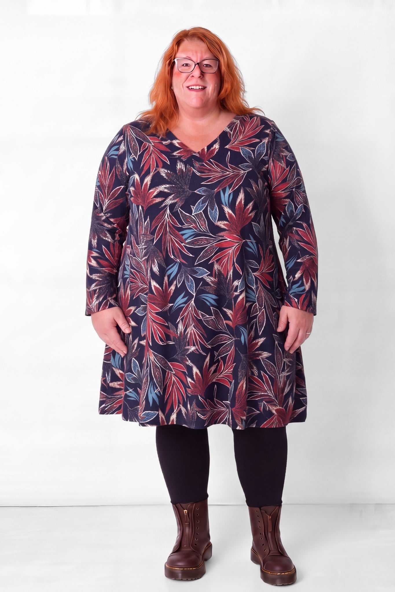 Jurk Ingrid | Midnight Botanica  MIR Fine Knit | A-lijn | V-hals | 105 cm