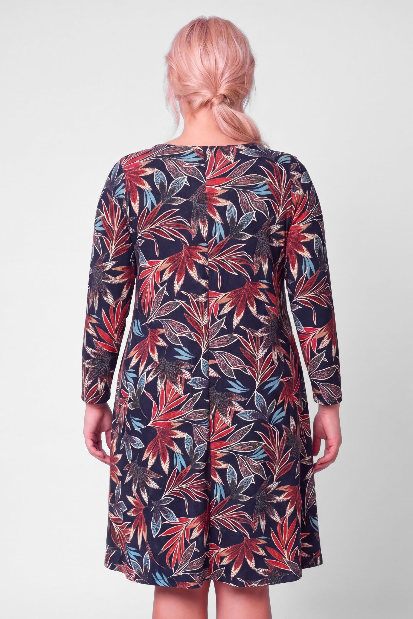 Jurk Ingrid | Midnight Botanica  MIR Fine Knit | A-lijn | V-hals | 105 cm