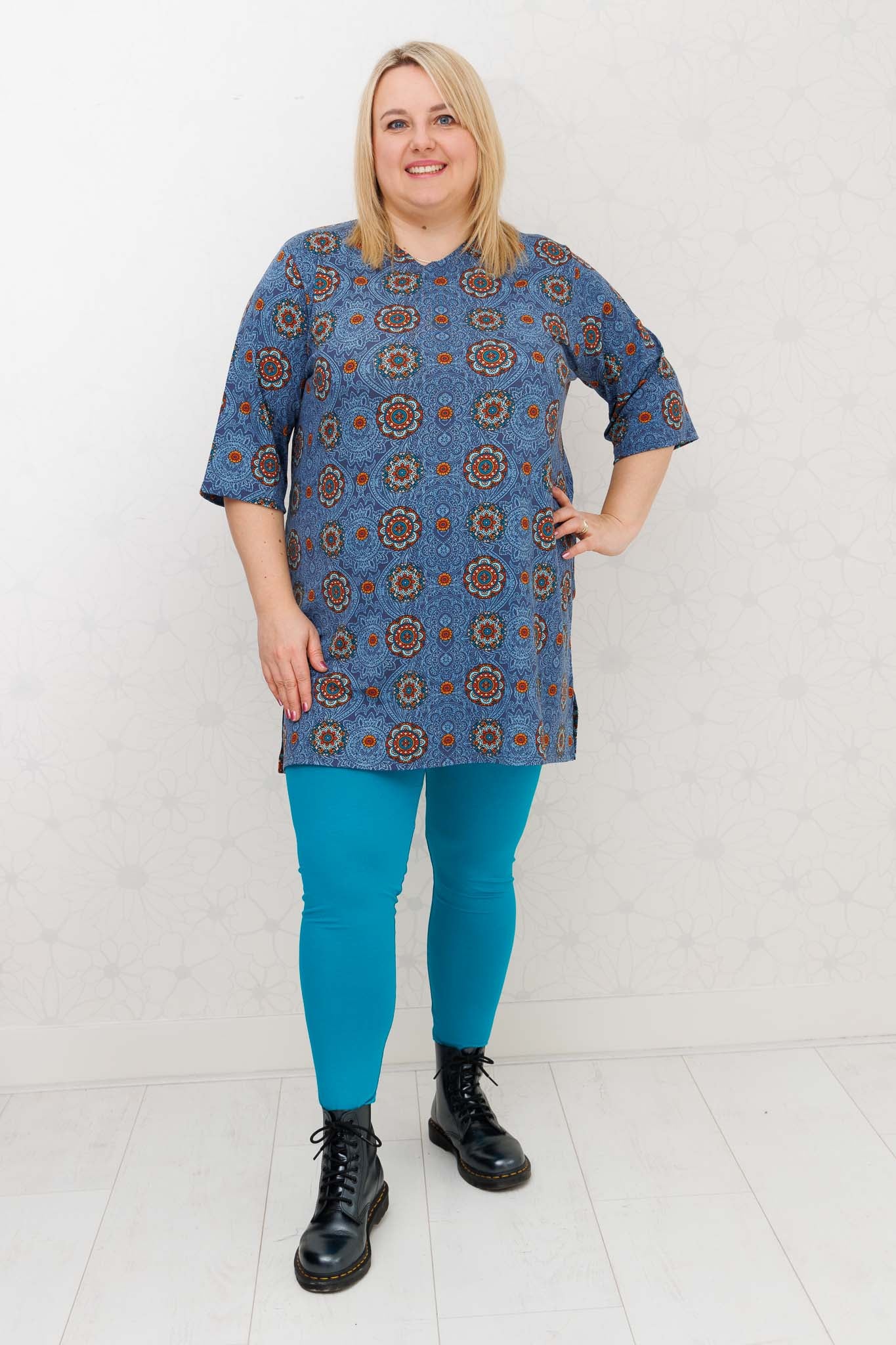 Shirt Eva caleidoscoop blauw viscose 90cm