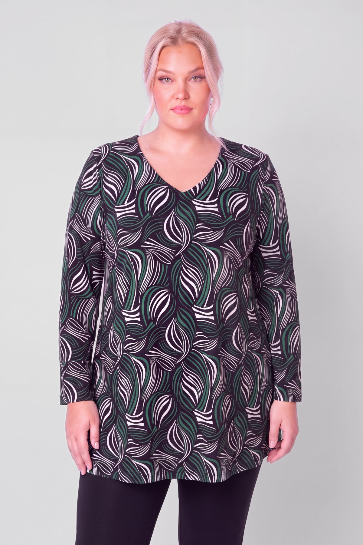 Longshirt Erna | Forest Leaves | met Viscose | A-lijn | V-hals | 90 cm