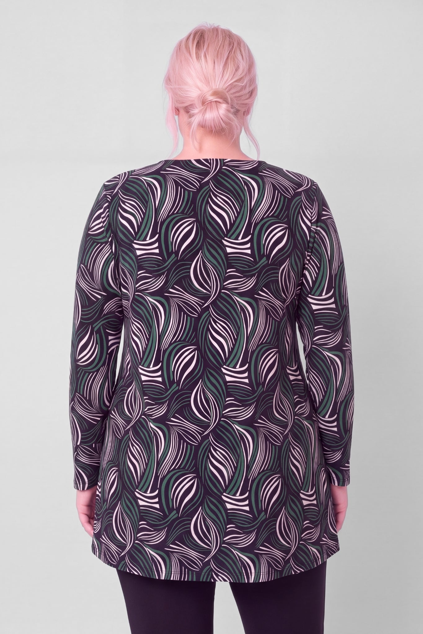Longshirt Erna | Forest Leaves | met Viscose | A-lijn | V-hals | 90 cm