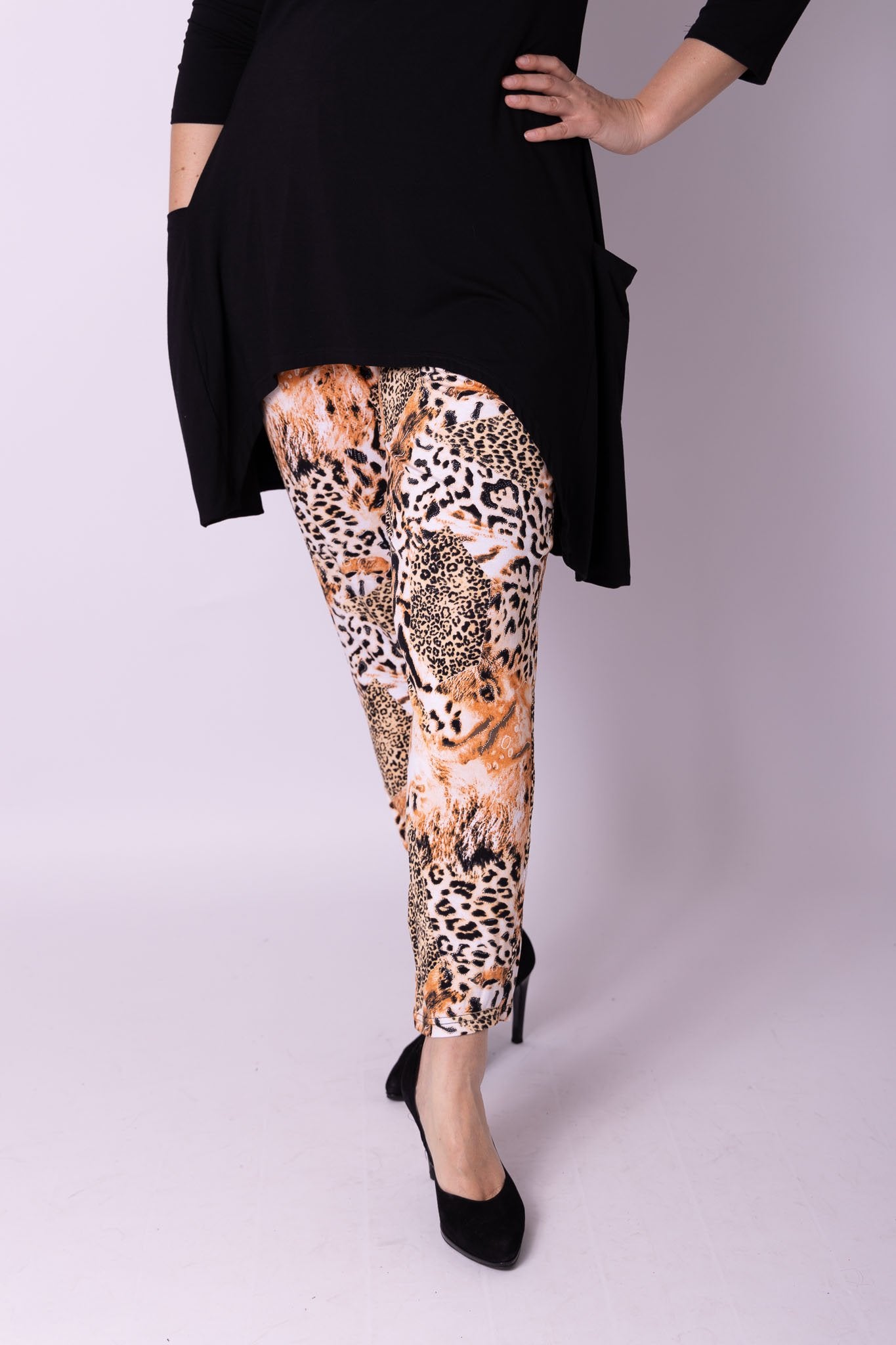 Broek lang viscose print maten 42-62