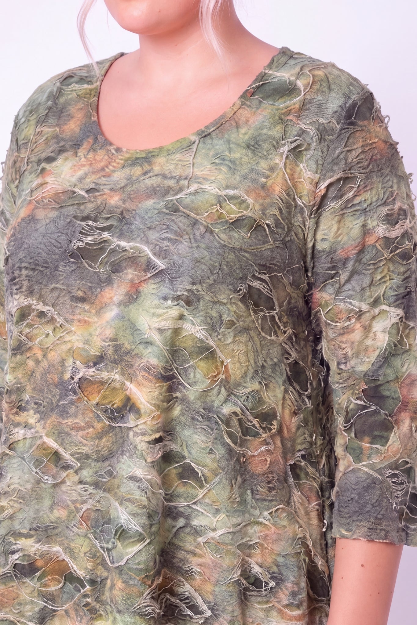 Wijd A-lijn Shirt Durkje | Olive Shadow | Gelaagde 3D-stof | 86cm