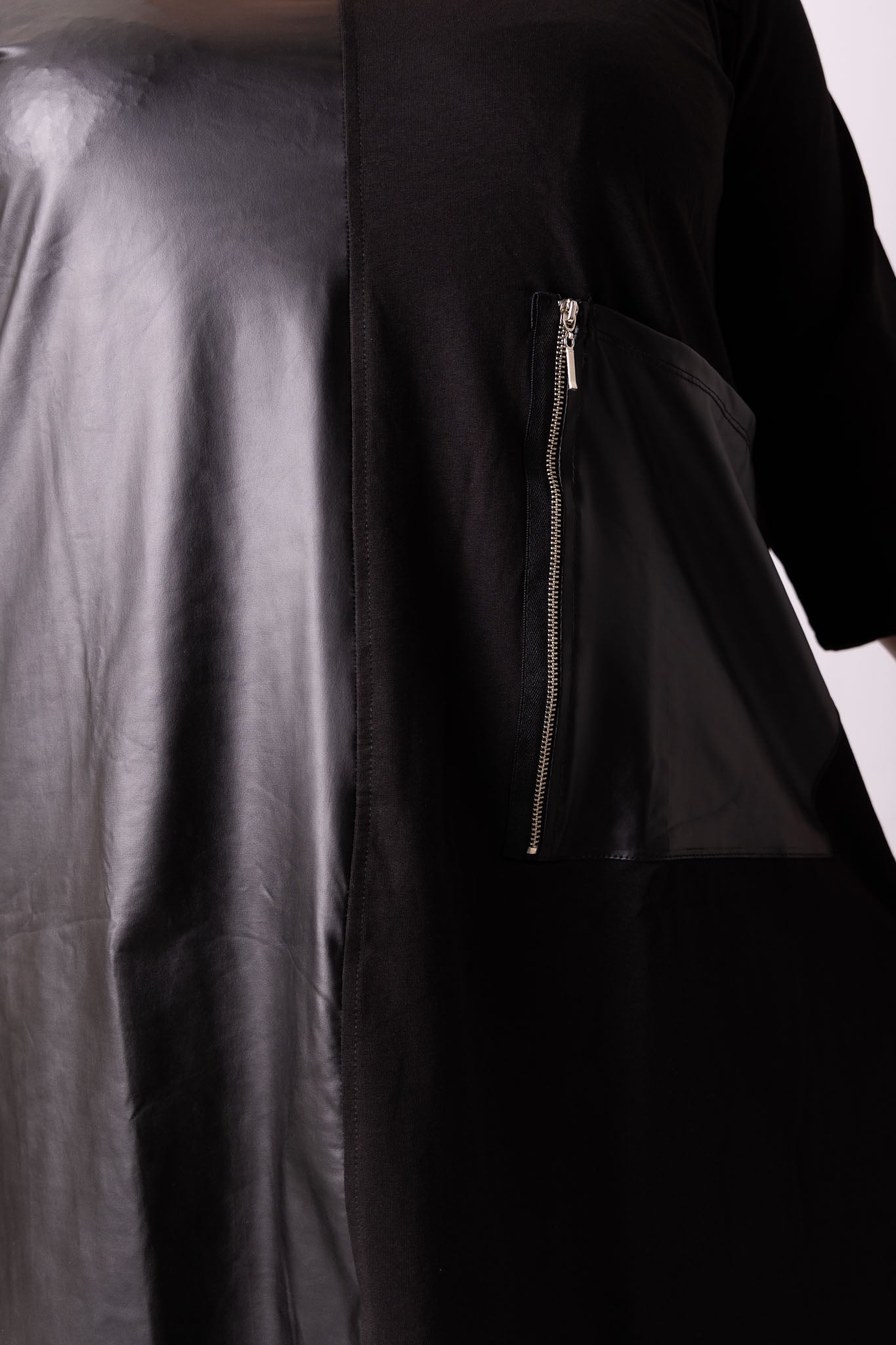 Tuniek met leerlook elementen one size maat 48-54