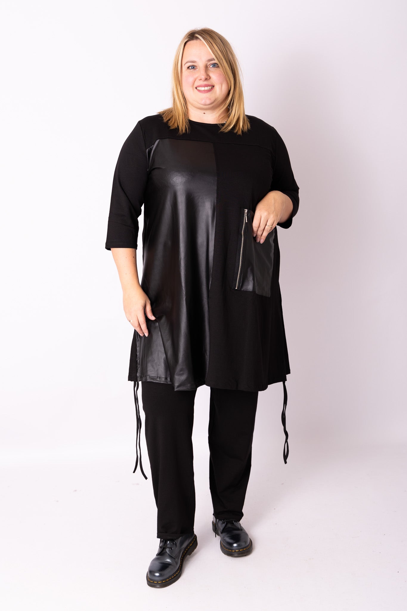 Tuniek met leerlook elementen one size maat 48-54