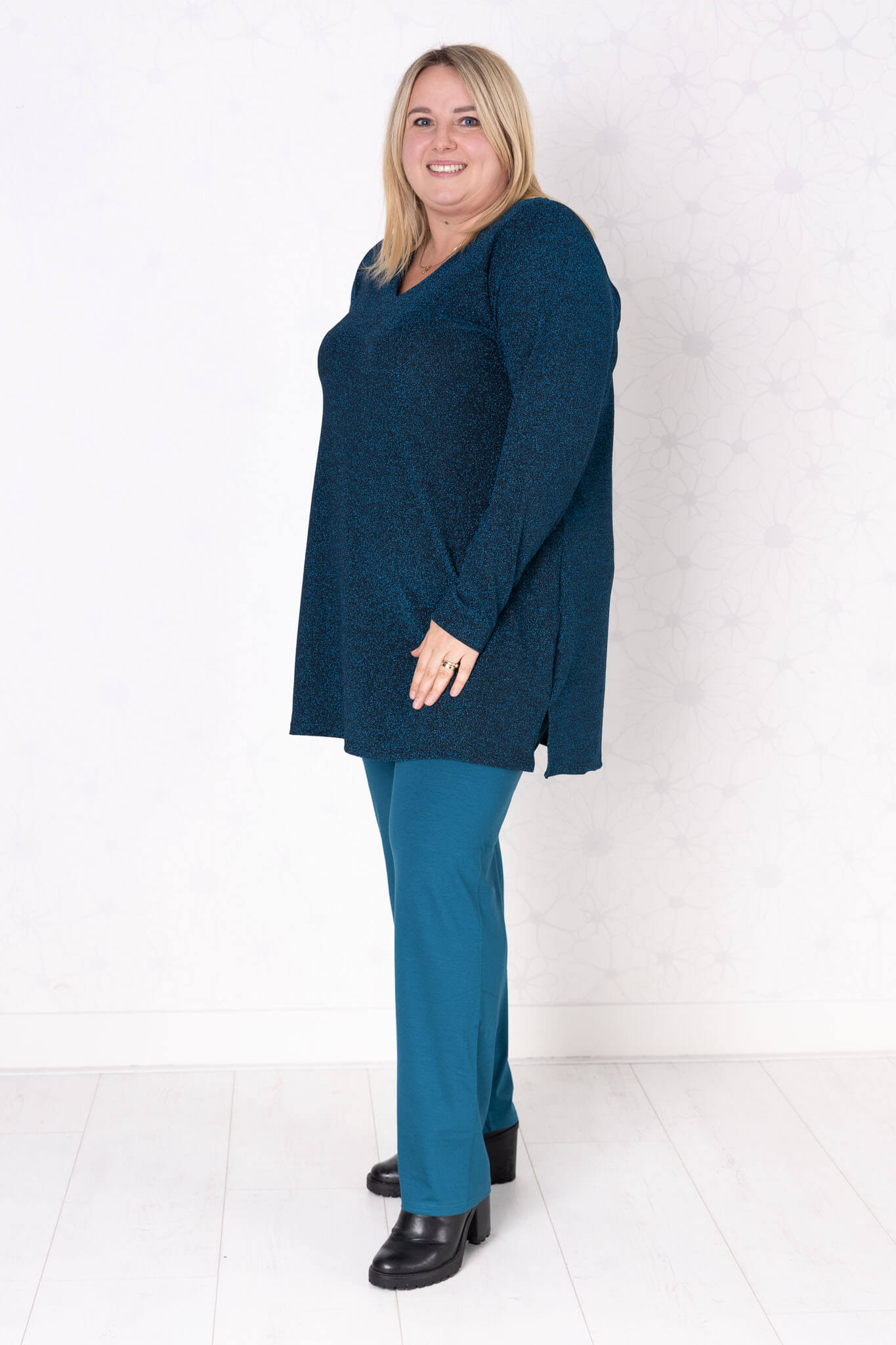 Top Erna Luna Sparkle | Feestelijke glans & comfort |vier kleuren | 90 cm