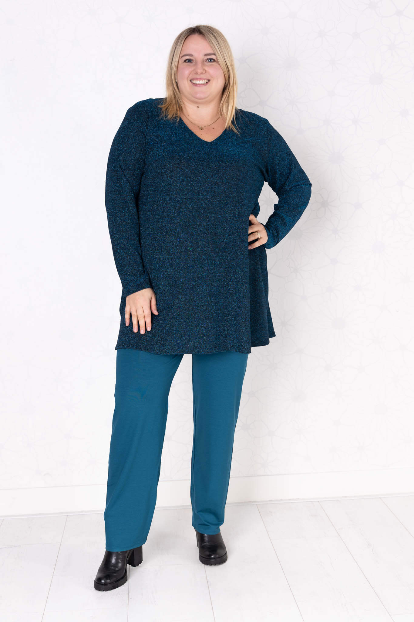 Top Erna Luna Sparkle | Feestelijke glans & comfort |vier kleuren | 90 cm