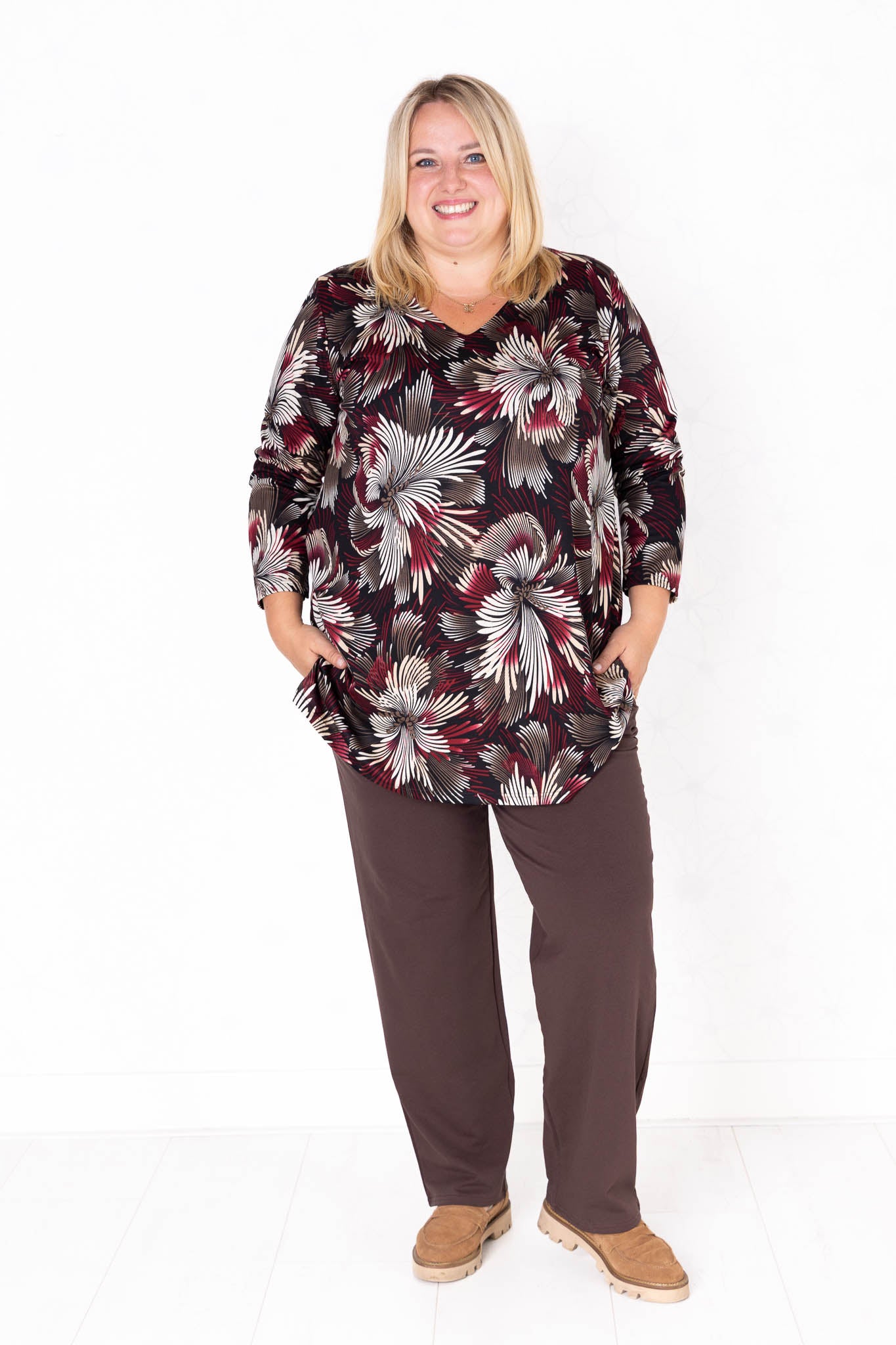 Top Erna | Modal | 90 cm | Bloemen bordeaux zwart taupe