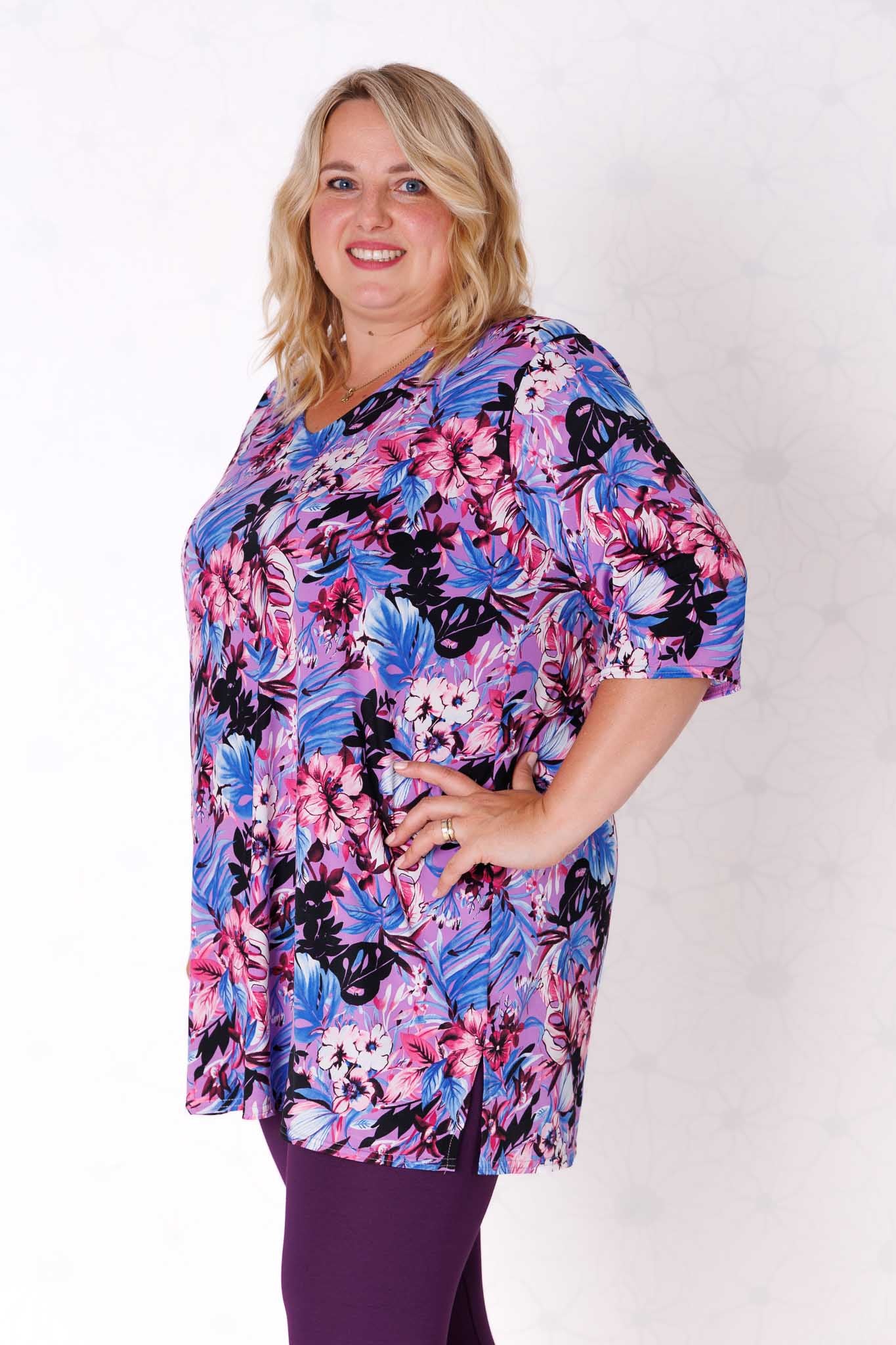 Top Erna – Bloemen/ Paars/Roze/Kobalt/Zwart |Travelstof 90 cm