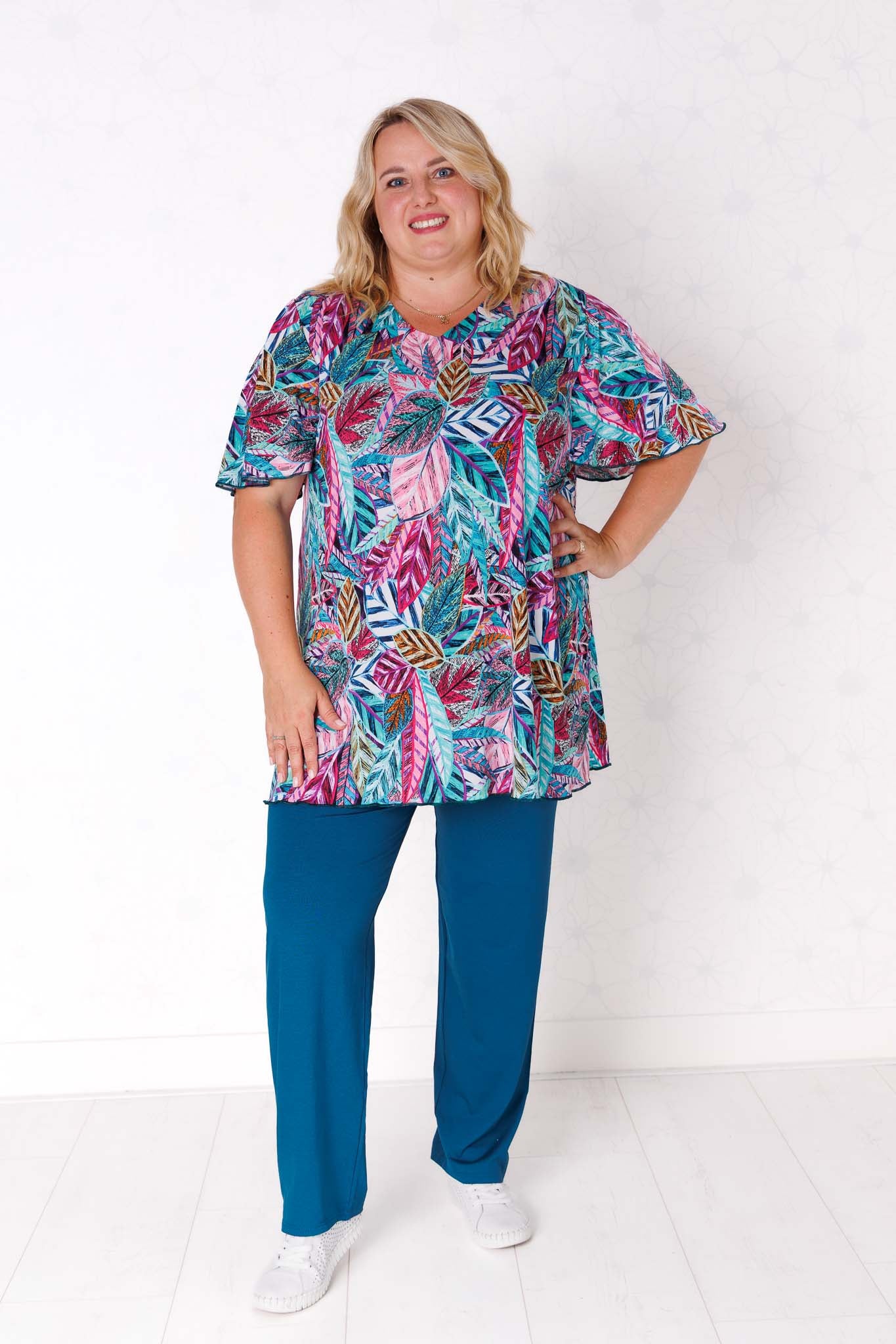 Top Karin – print "Bladeren" turquoise/paars/roze – travelstof – lengte 90 cm