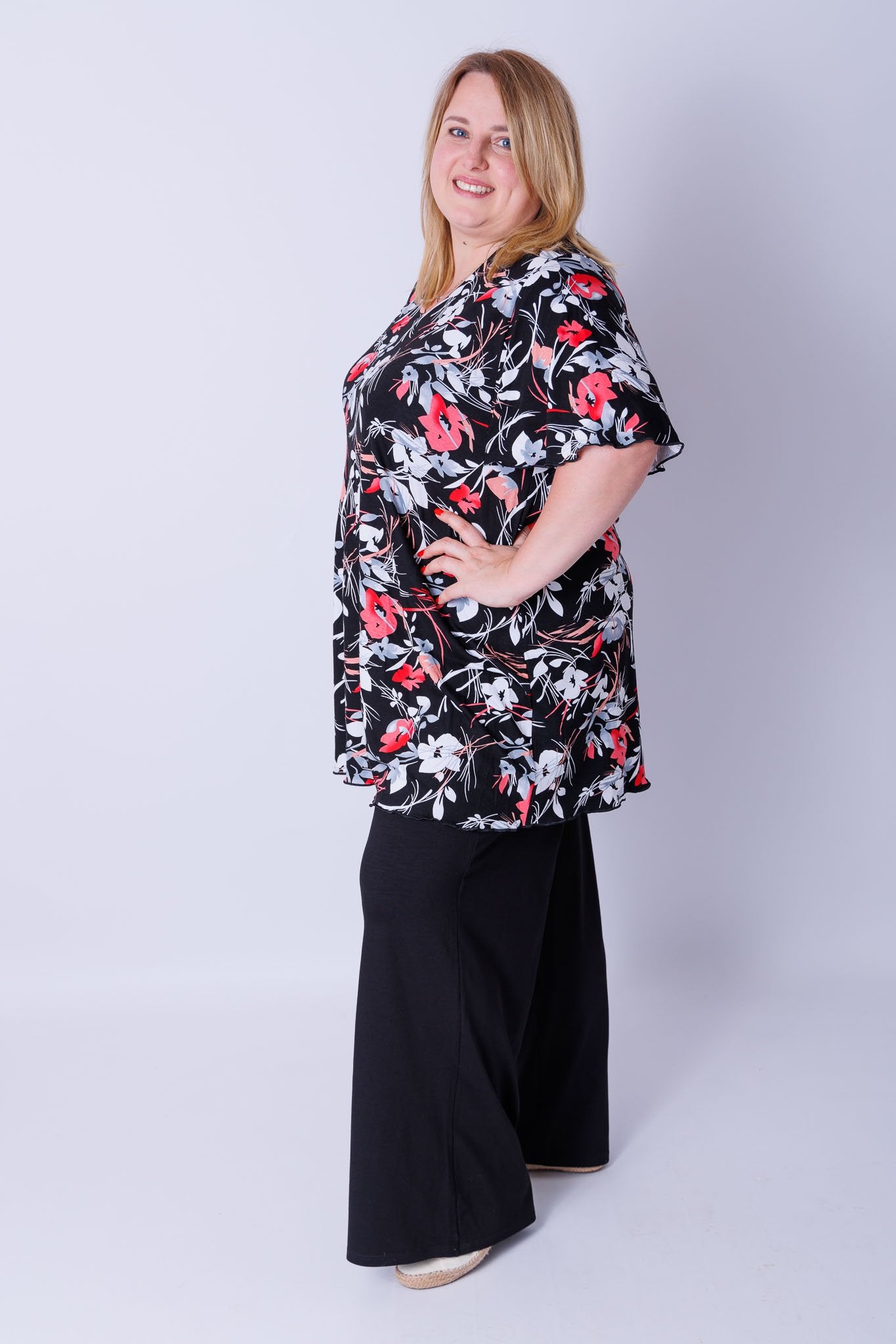 Top Karin rode witte bloemen 90 cm viscose