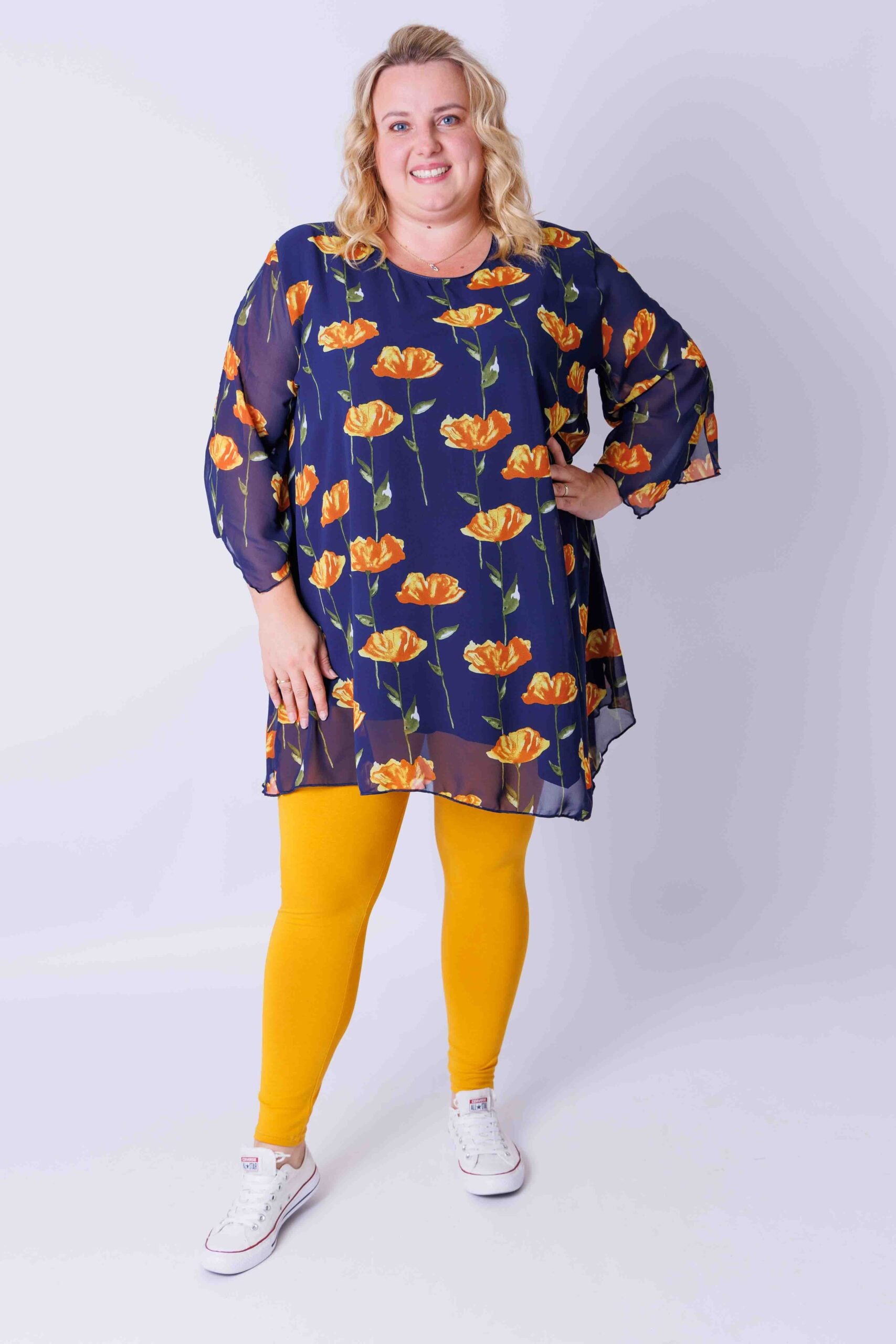 Tuniek Lotte asymmetrisch okergele rozen chiffon