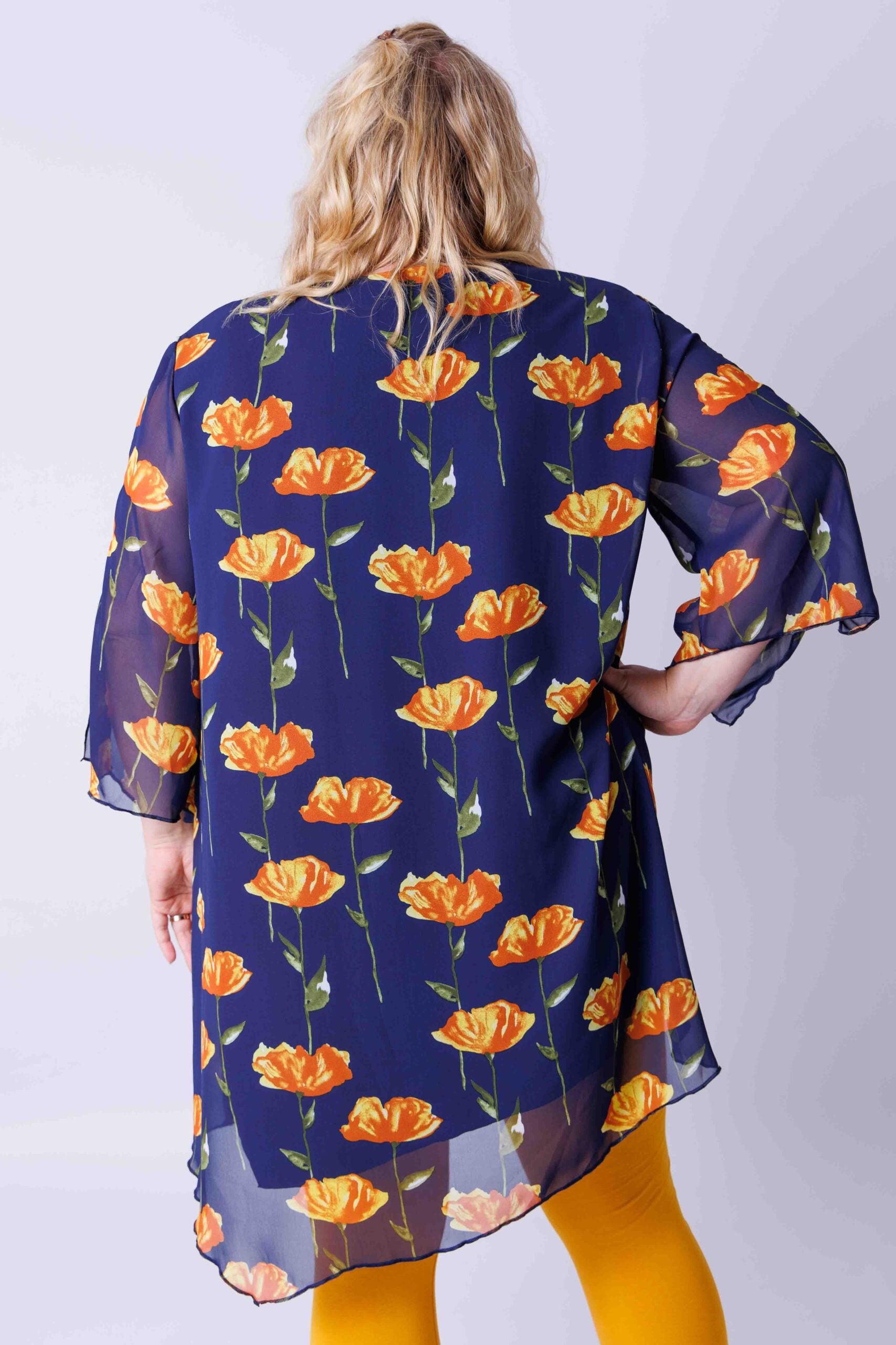 Tuniek Lotte asymmetrisch okergele rozen chiffon
