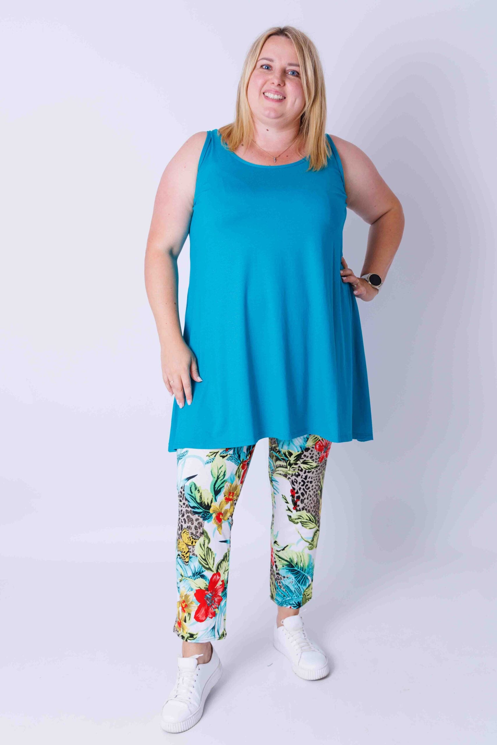 Top wijde a-lijn viscose  ca 90 cm