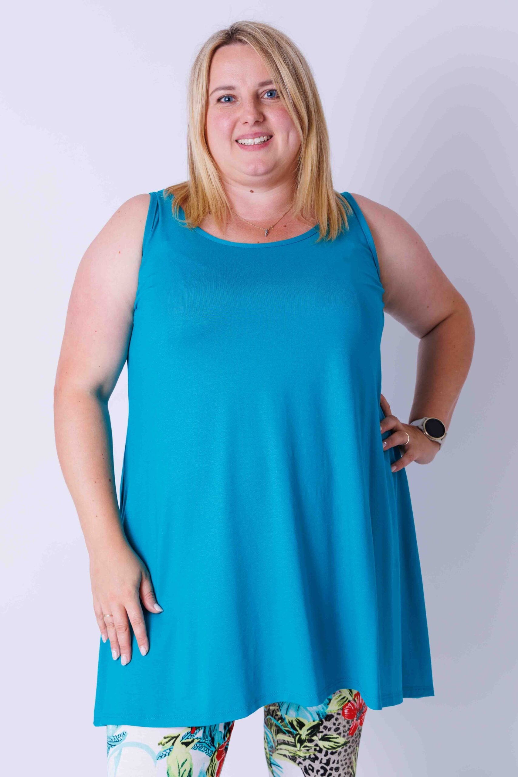 Top wijde a-lijn viscose  ca 90 cm