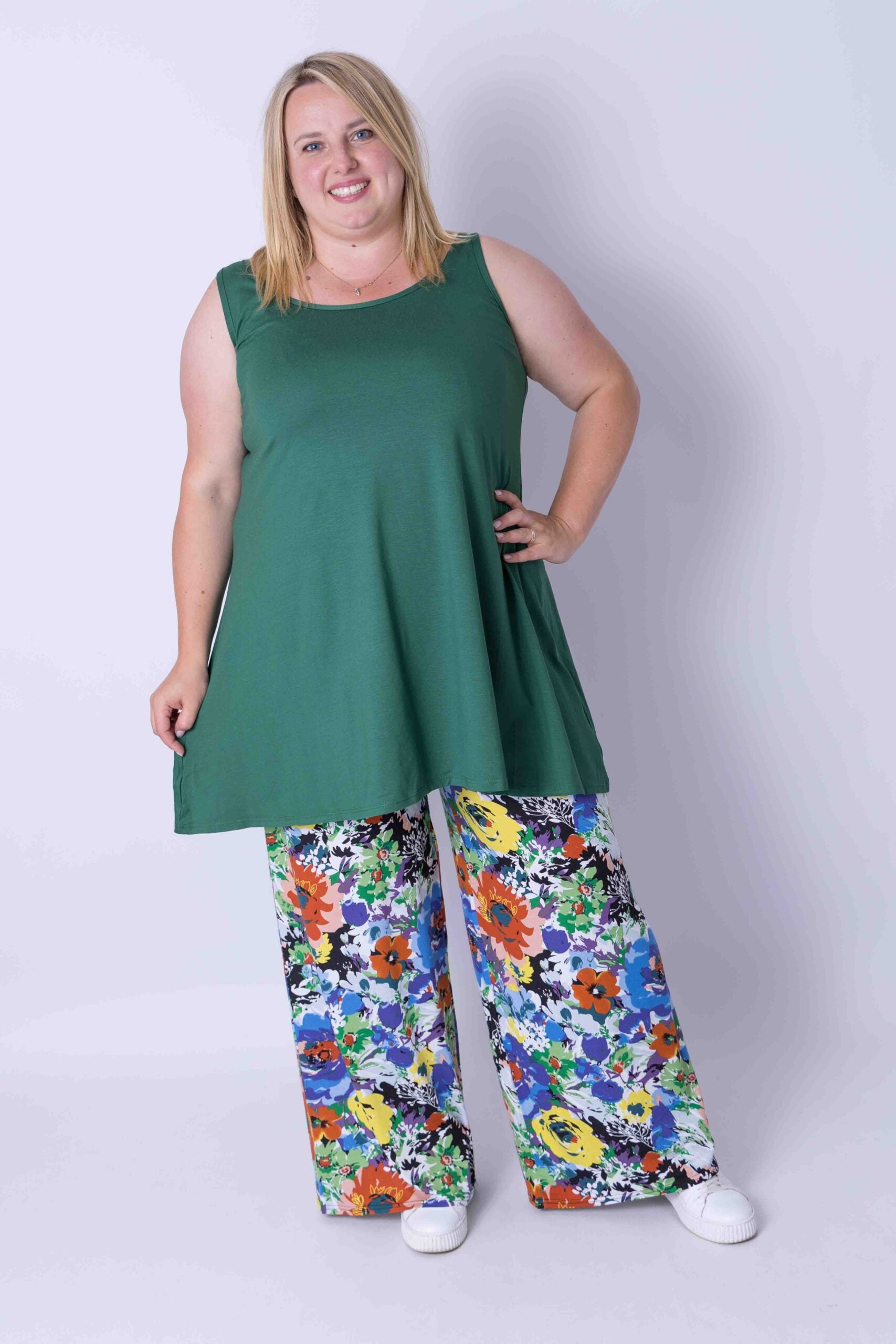 Wijde broek Judith zomerse weide viscose