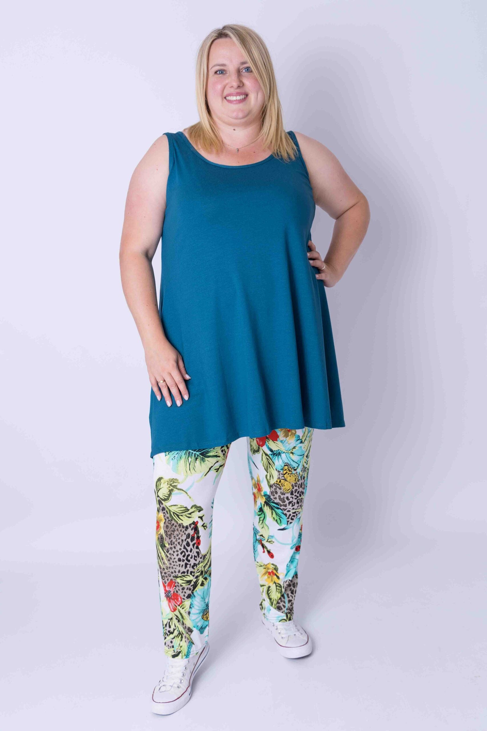 Top wijde a-lijn viscose  ca 90 cm