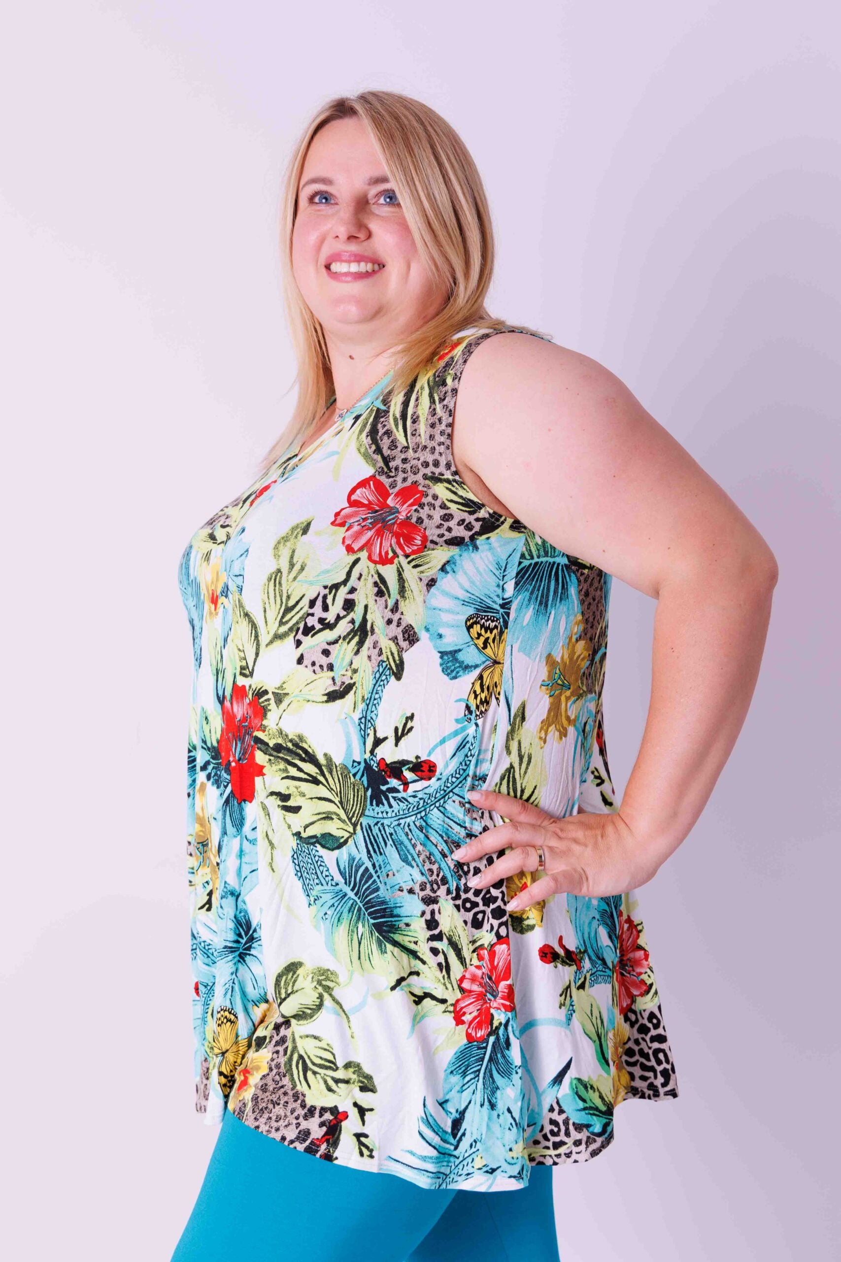 Top Ingrid, wijd mouwloos, tropisch dieren print 85-90 cm viscose