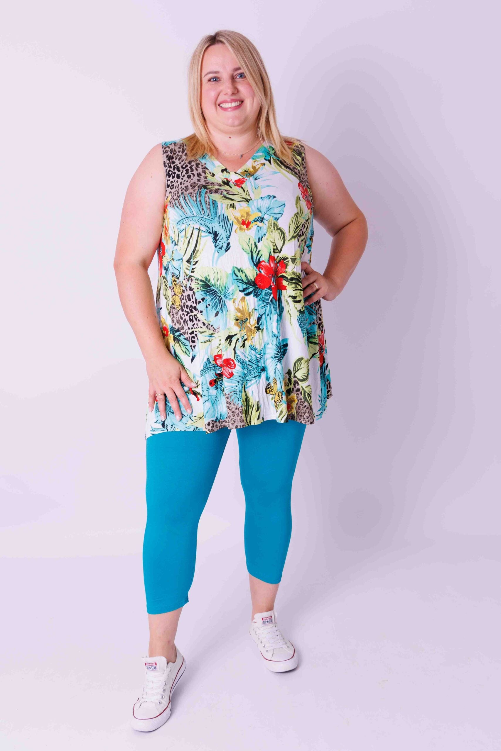 Top Ingrid, wijd mouwloos, tropisch dieren print 85-90 cm viscose
