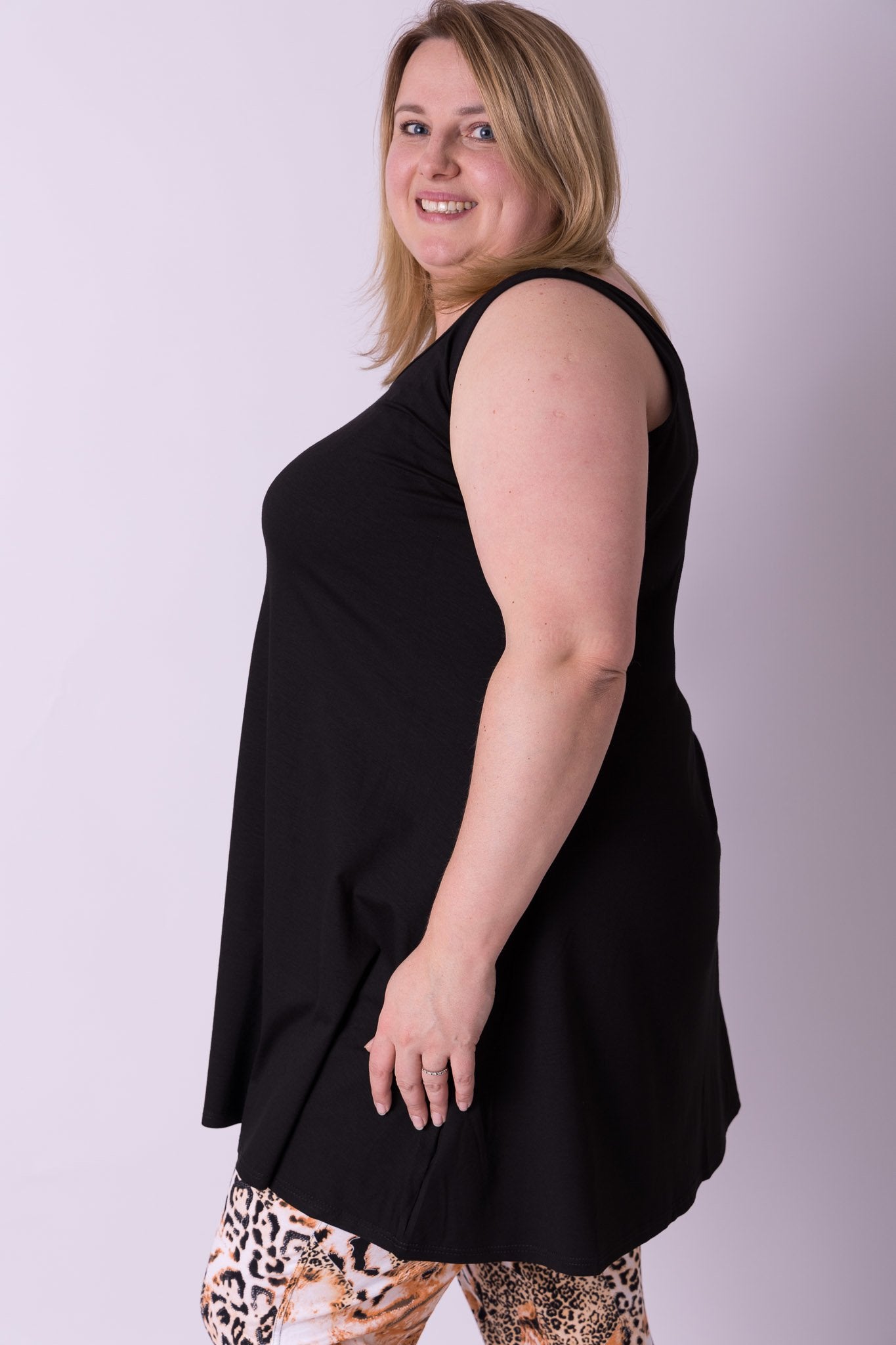 Top wijde a-lijn viscose  ca 90 cm