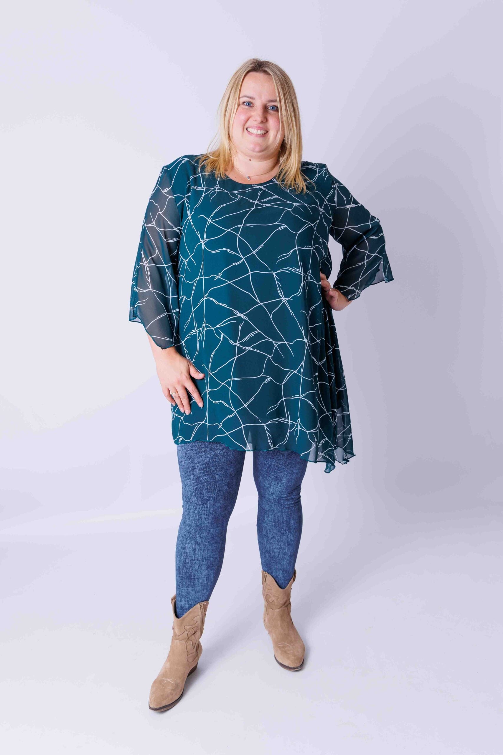 Tuniek Lotte barsten op groen chiffon