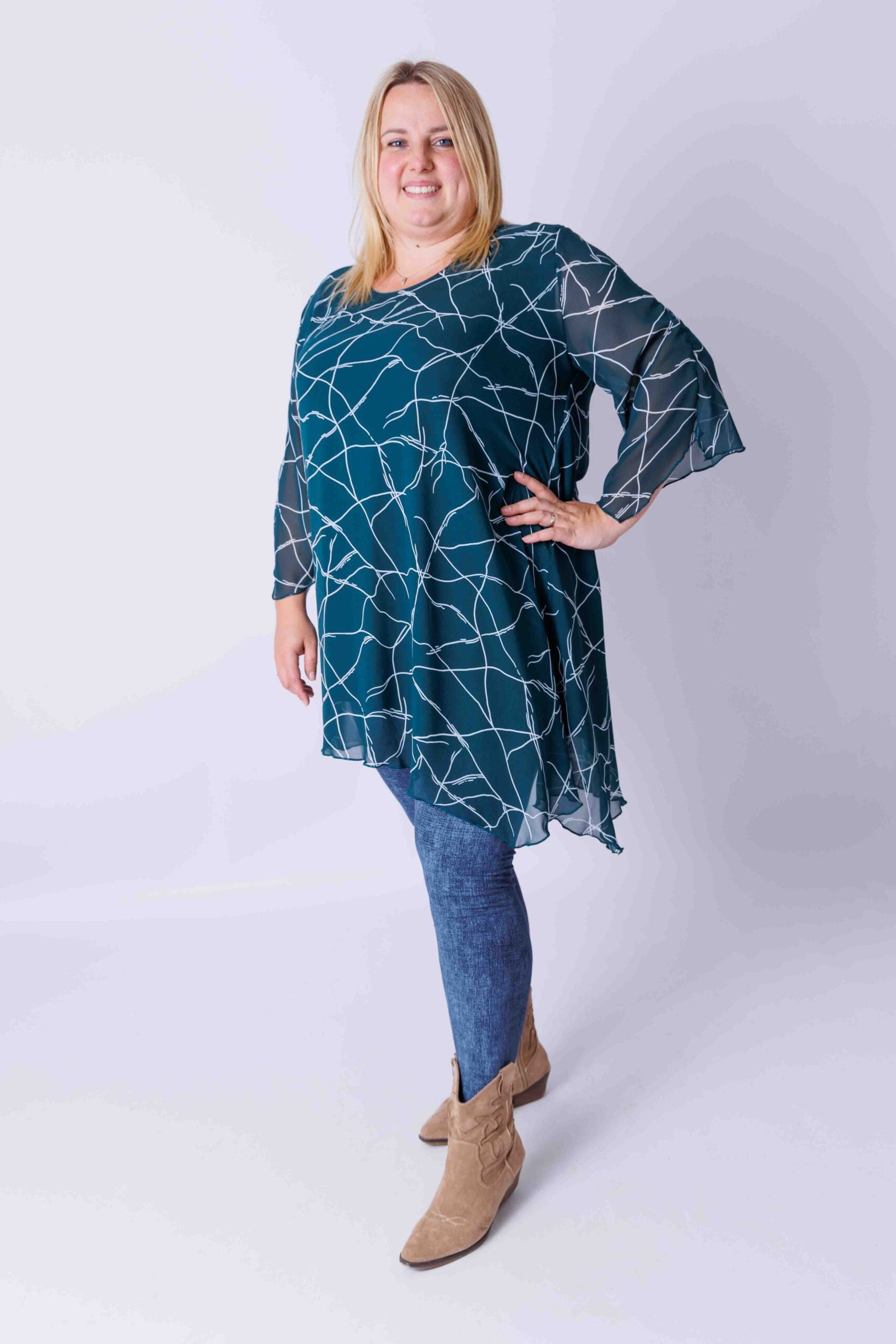 Tuniek Lotte barsten op groen chiffon