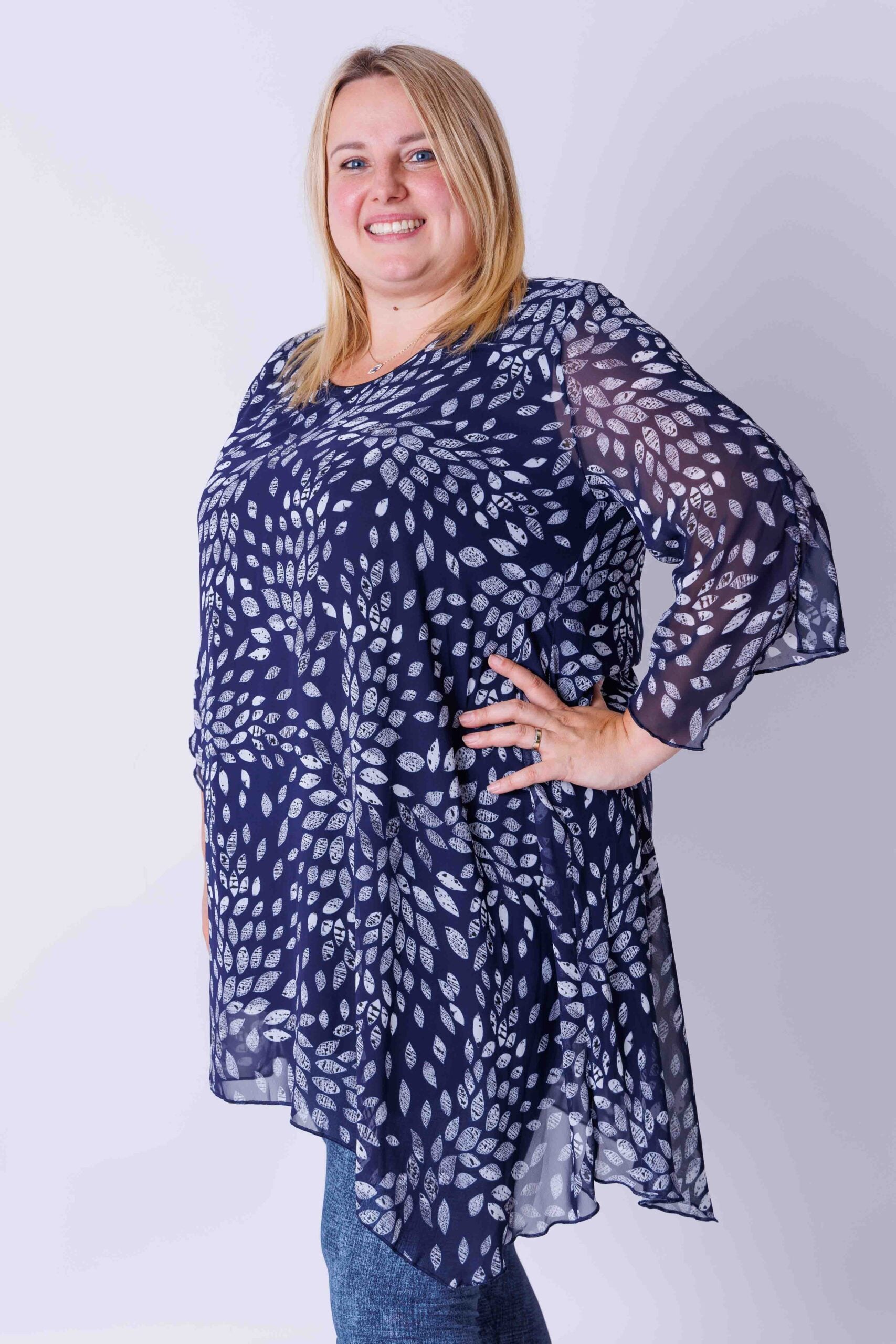 Tuniek Lotte smalle bladeren donkerblauw chiffon