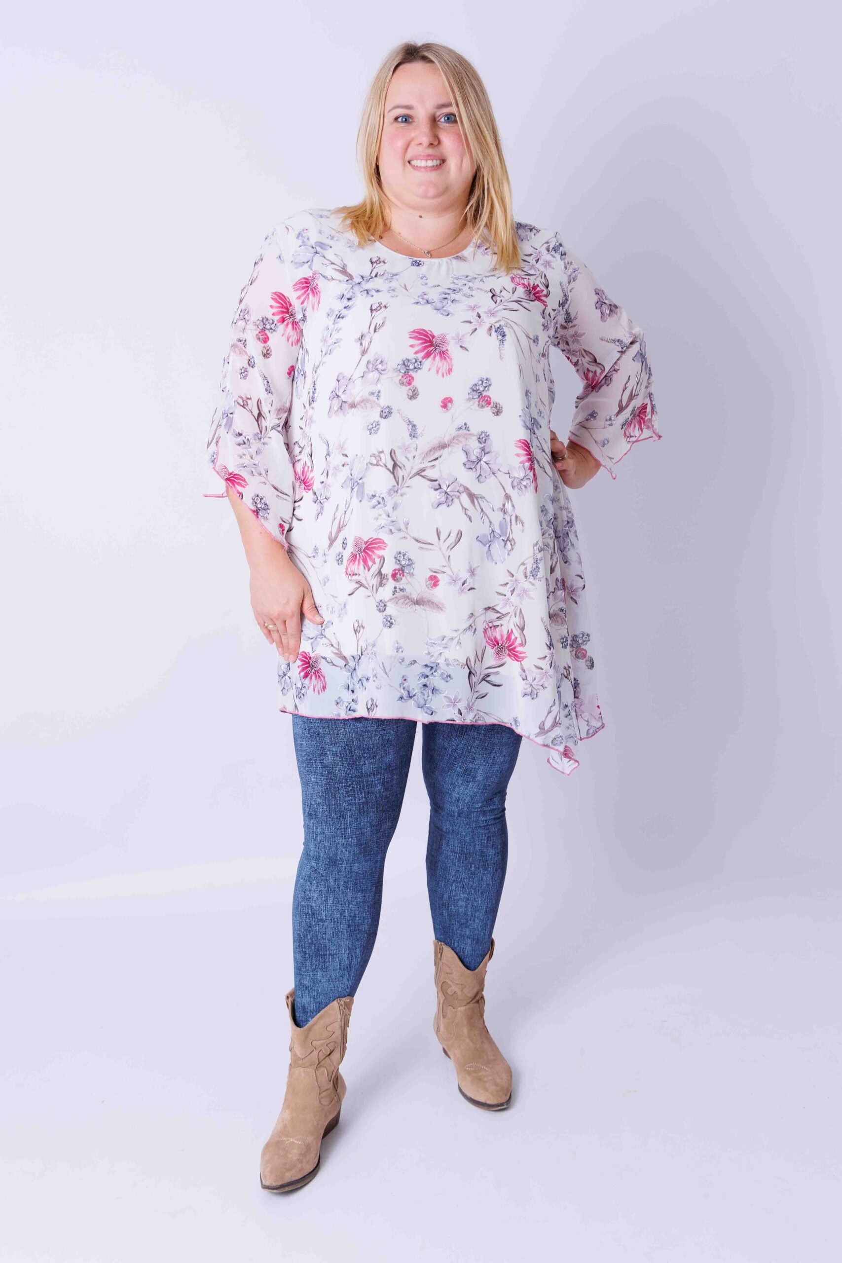 Tuniek Lotte asymmetrisch  bloemen op wit chiffon