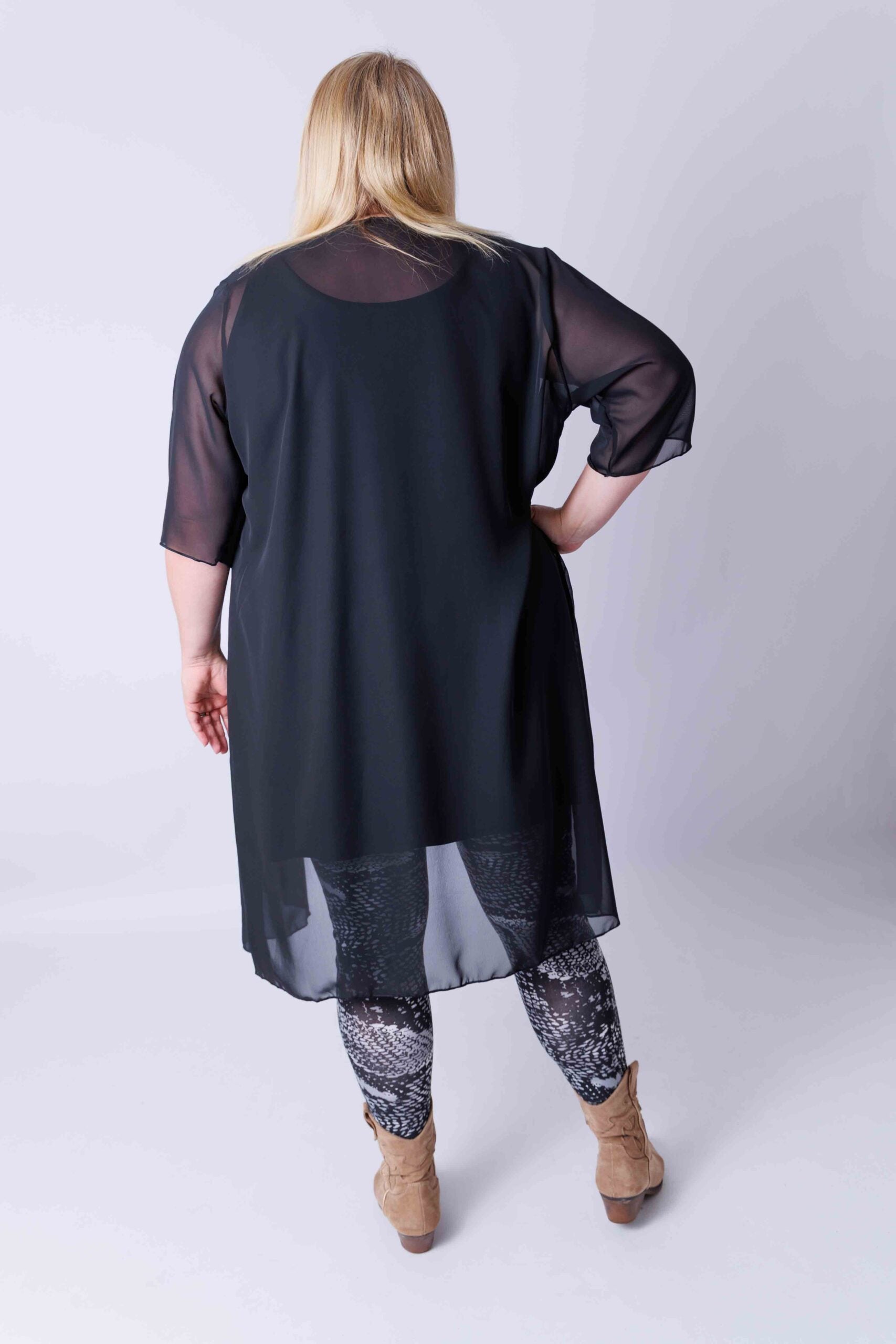 Vest Ivonne zwart chiffon ca 110 cm